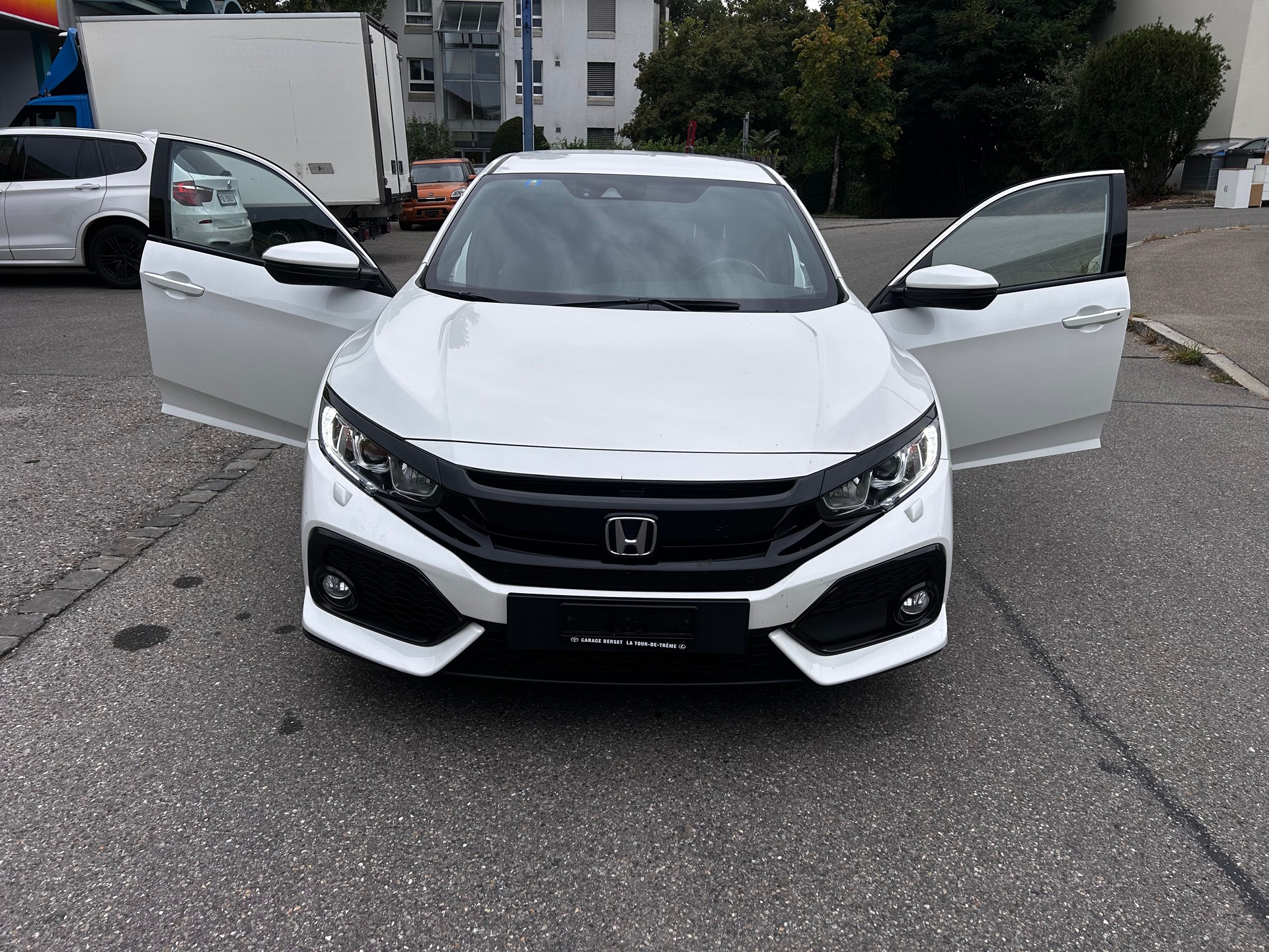HONDA Civic 1.0 VTEC Comfort CVT-image-0