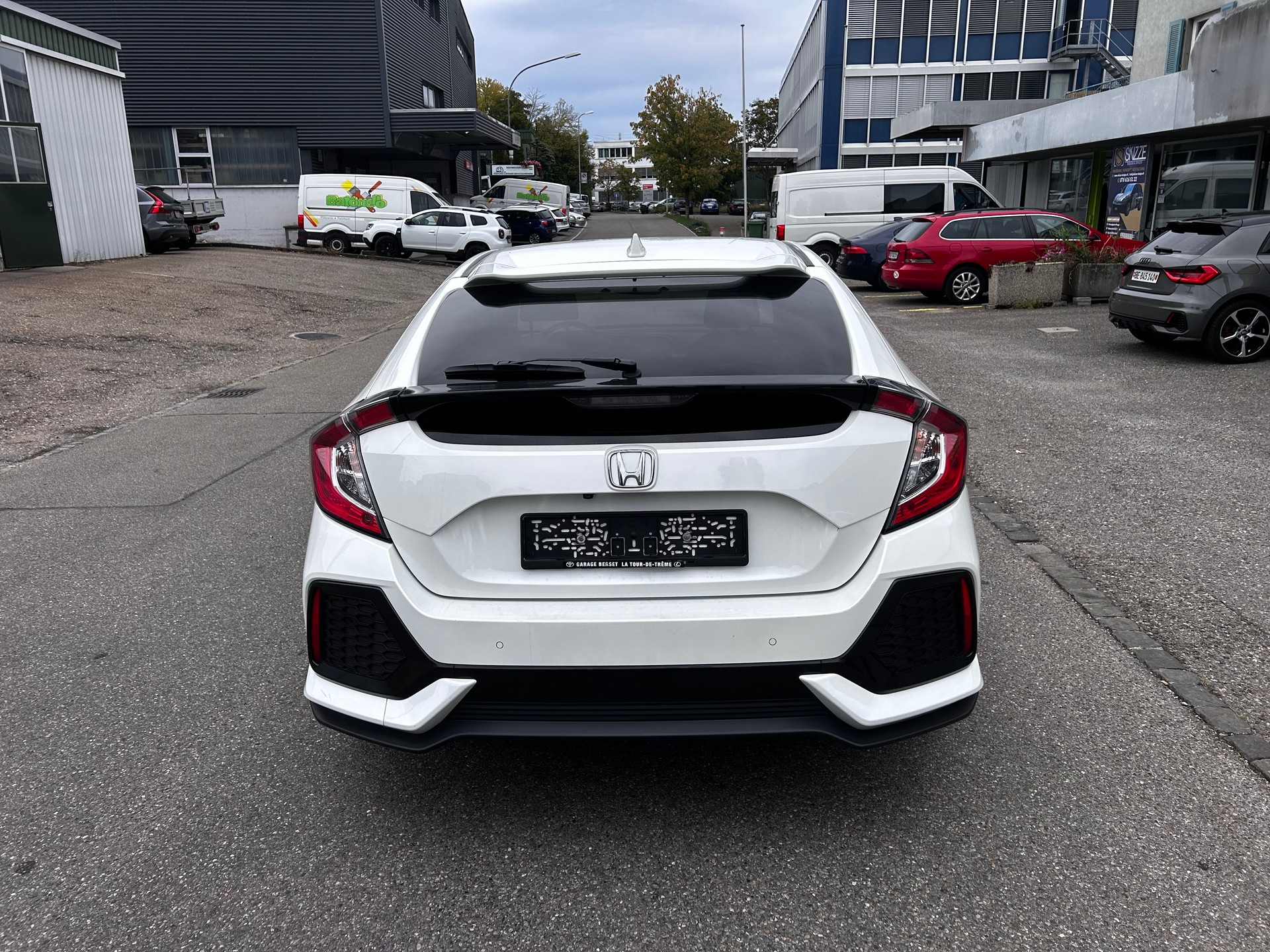 HONDA Civic 1.0 VTEC Comfort CVT-image-3