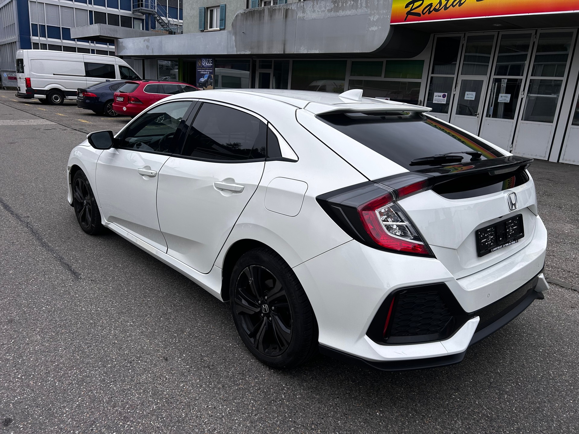 HONDA Civic 1.0 VTEC Comfort CVT-image-5