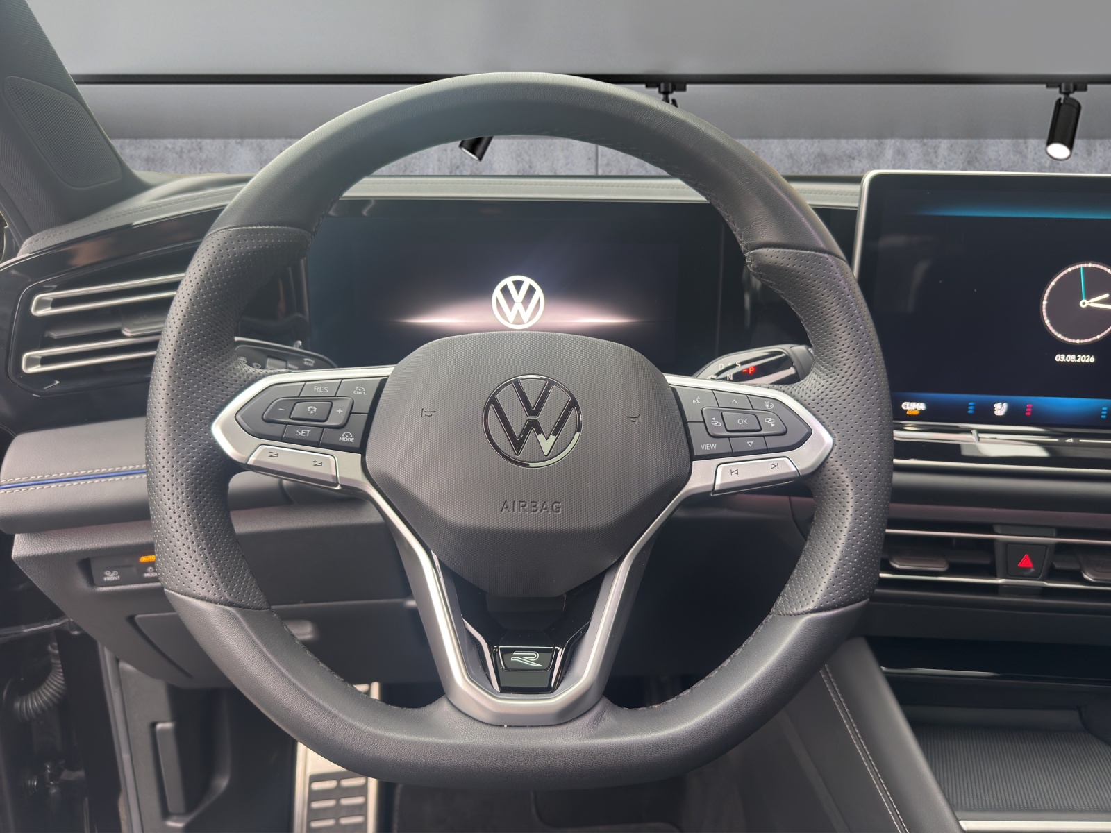 VW Tiguan 2.0 TSI DSG R-Line 4Motion-image-6