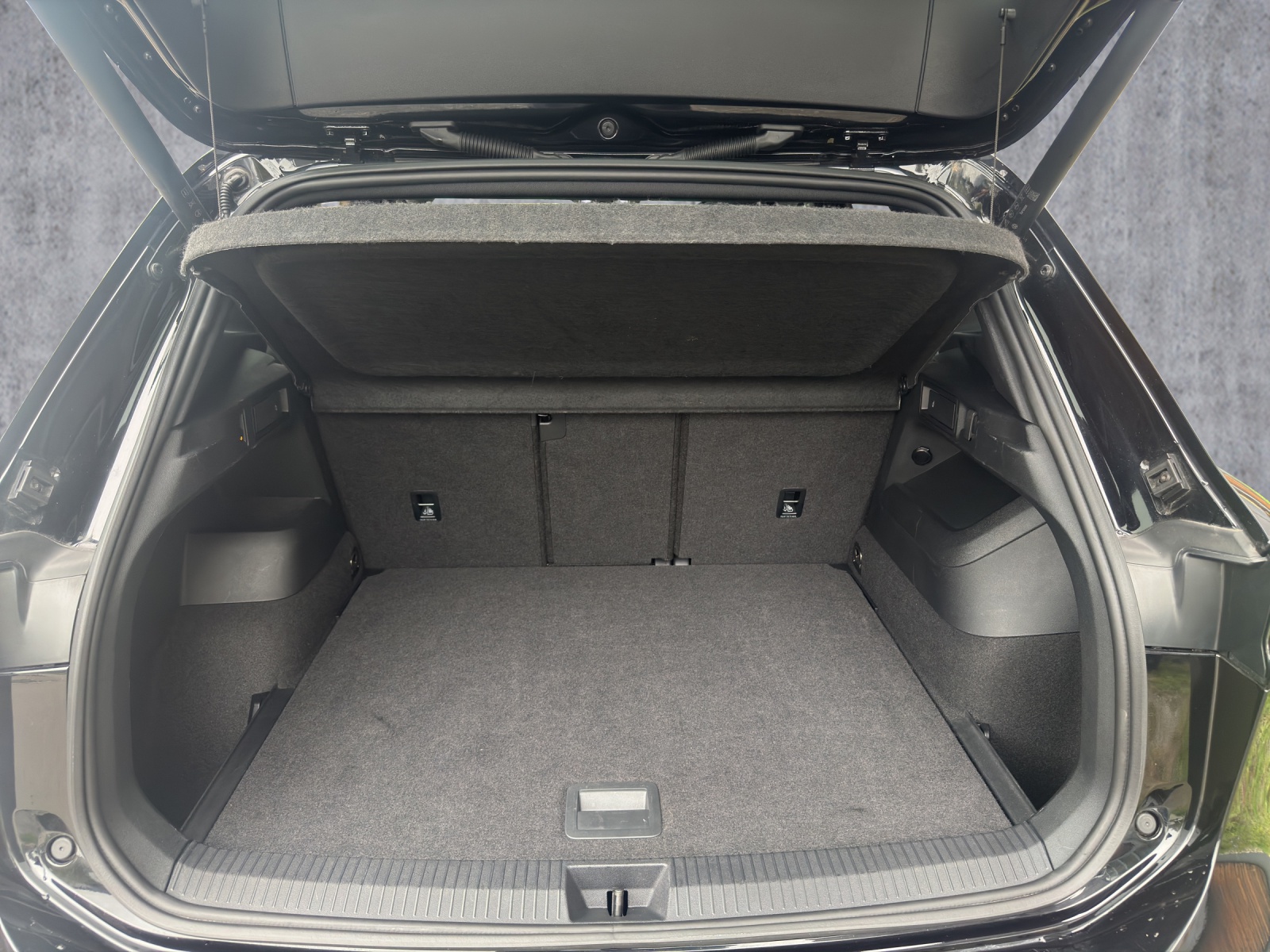VW Tiguan 2.0 TSI DSG R-Line 4Motion-image-11