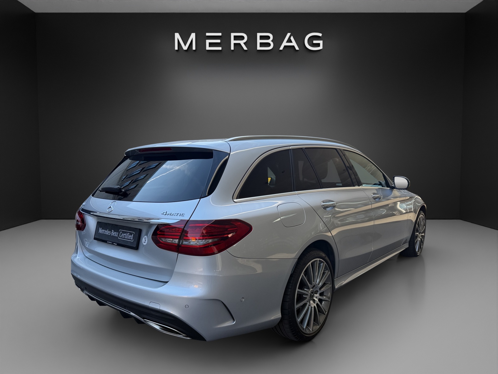 MERCEDES-BENZ C 400 AMG Line 4Matic 9G-Tronic-image-5