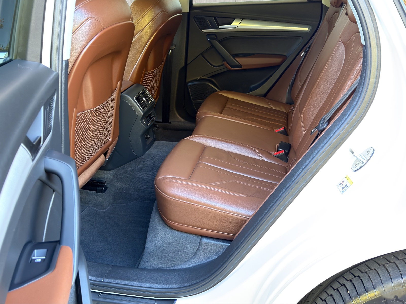 AUDI Q5 40 TDI sport quattro S-tronic-image-12