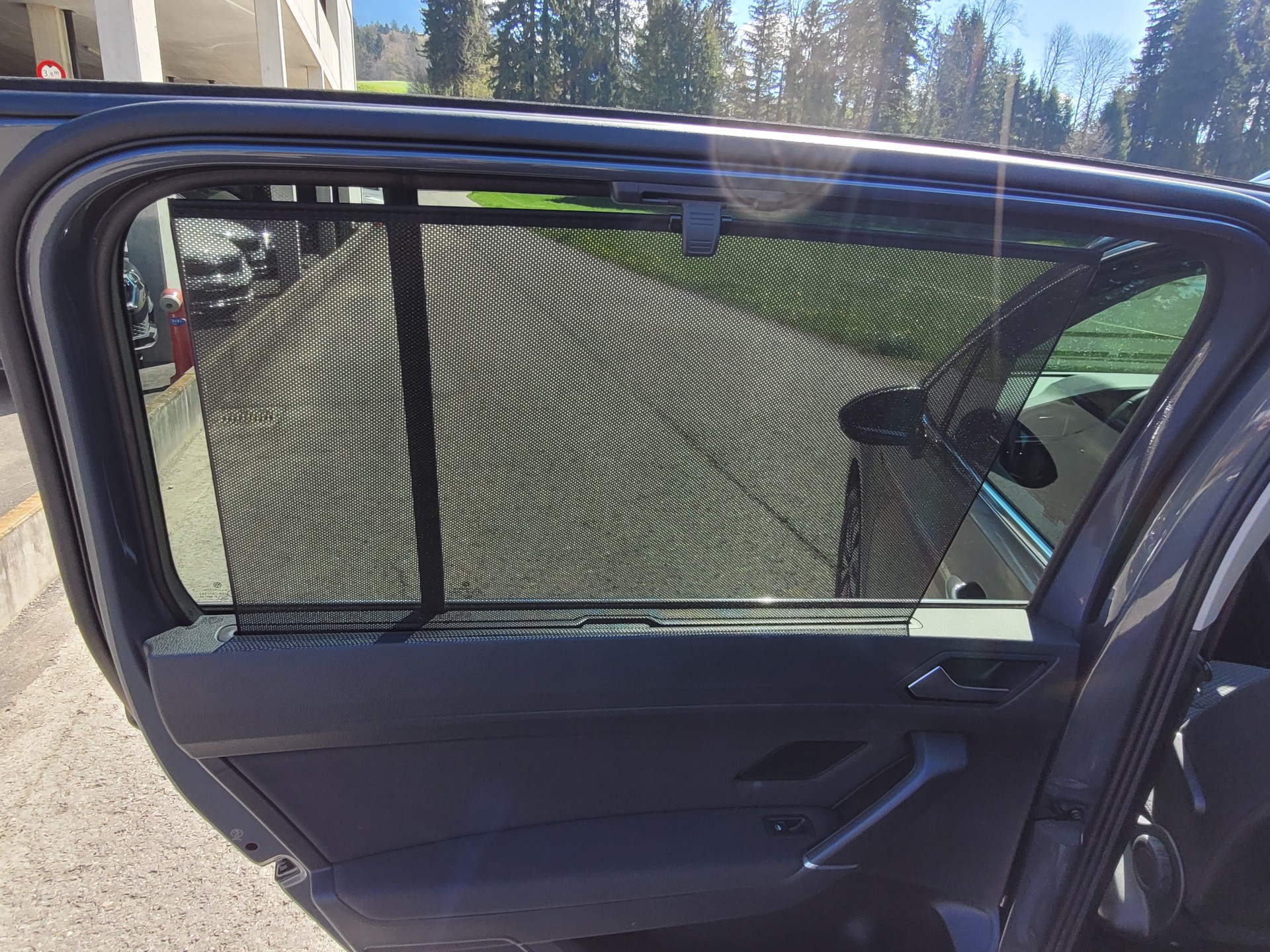 VW Touran 1.5 TSI EVO Comfortline DSG *7-Plätzer mit VW Herstellergarantie*-image-13