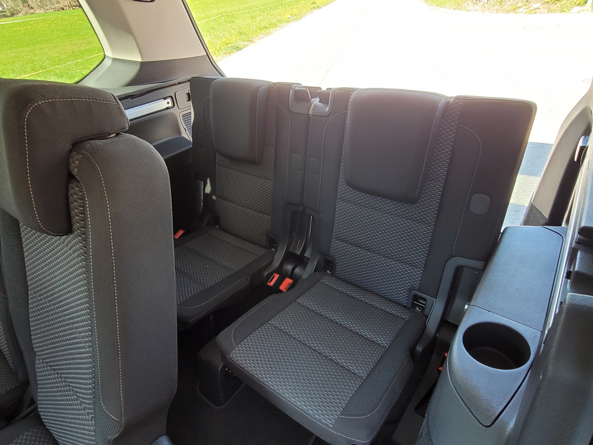 VW Touran 1.5 TSI EVO Comfortline DSG *7-Plätzer mit VW Herstellergarantie*-image-15