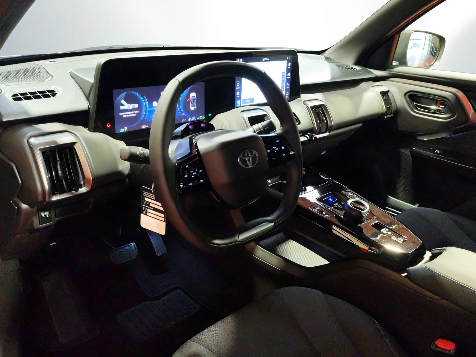 TOYOTA Urban Cruiser Trend AWD-image-8