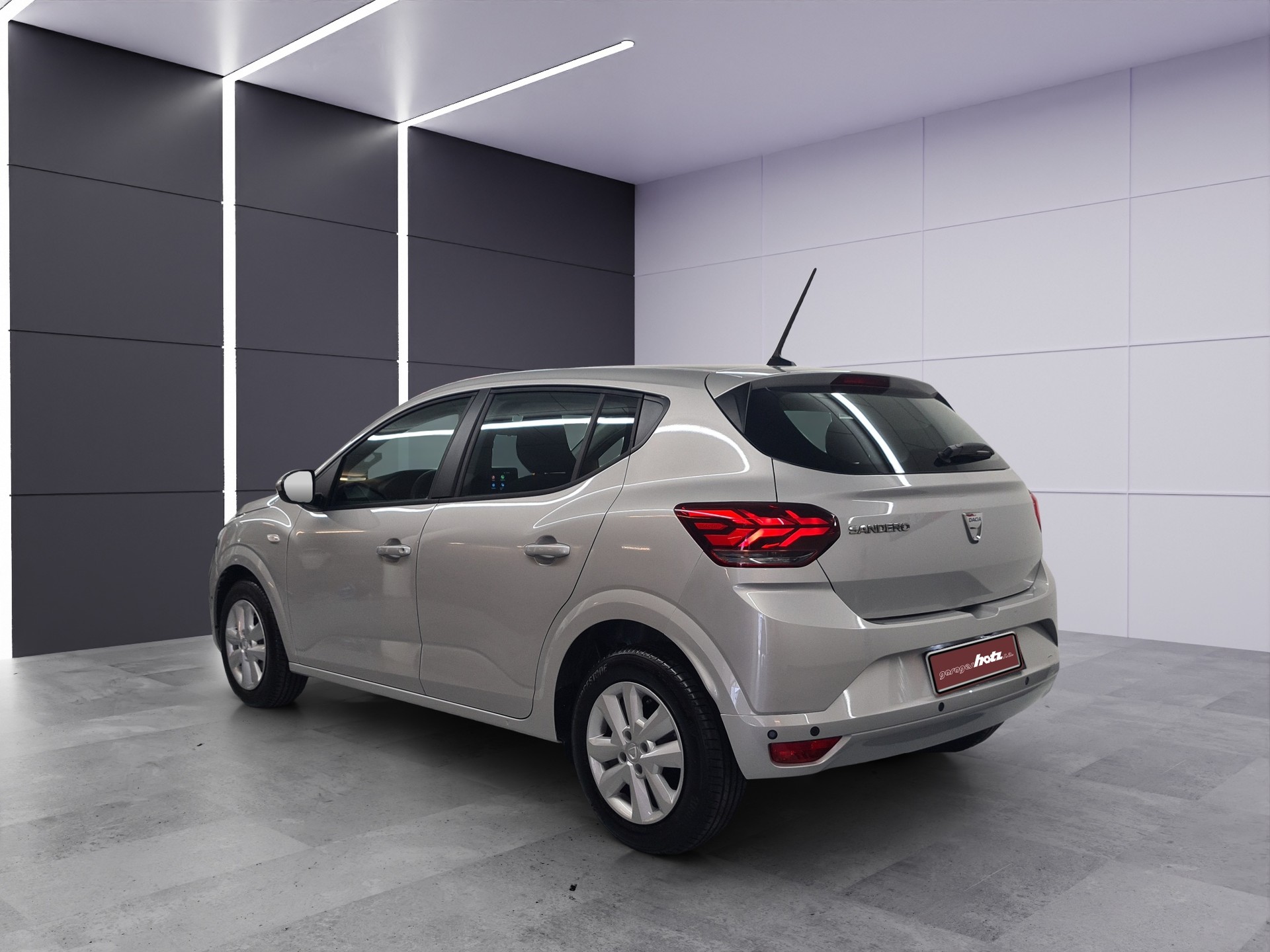 DACIA Sandero 1.0 TCe Comfort-showroom-element-3