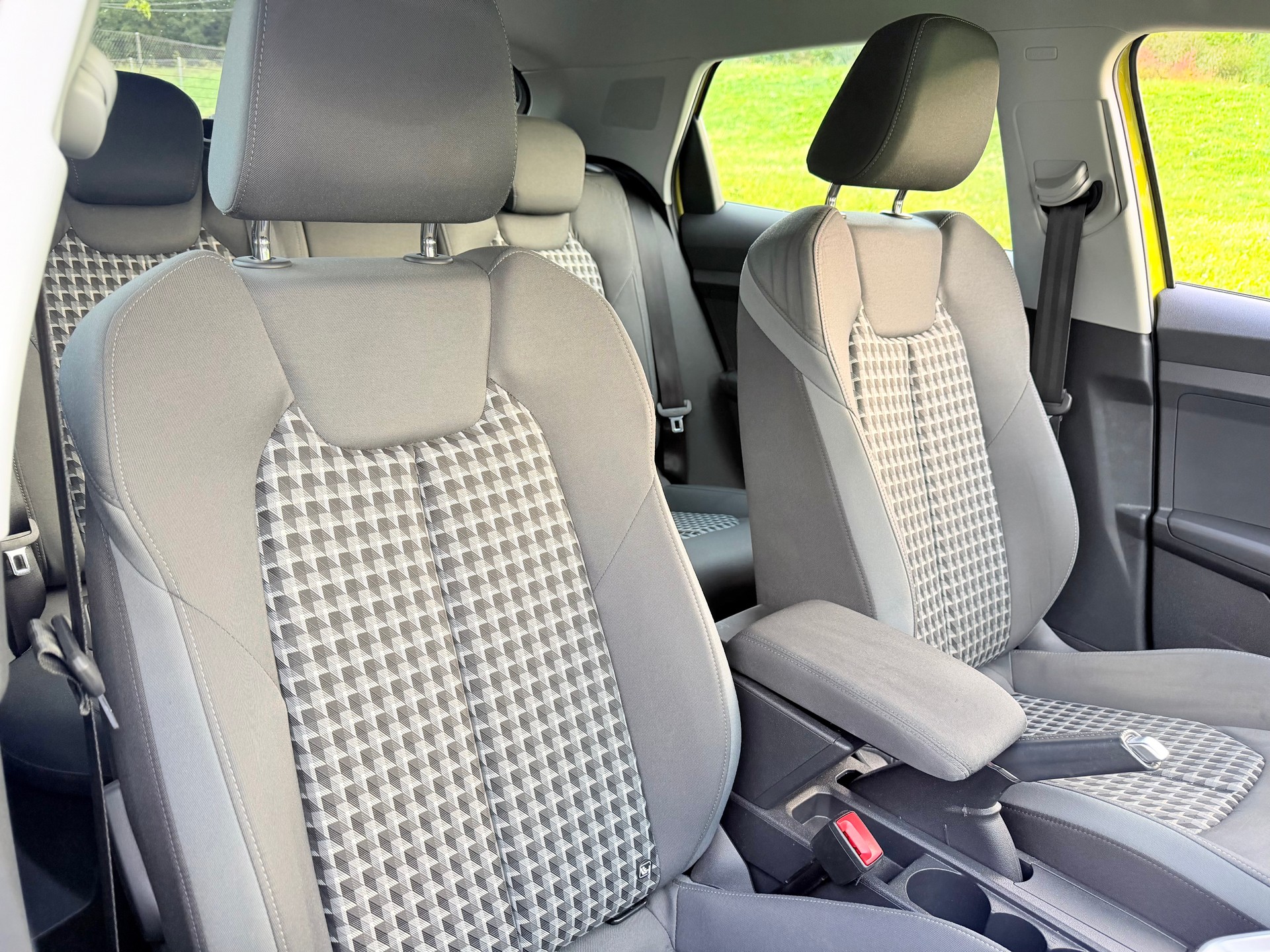 AUDI A1 "SPORTBACK" 30 TFSI 6 GANG SPORT GETRIEBE. VOLL OPTIONEN.CH WAGEN. NEUE 18" ALU RÄDER + WINTERRÄDER. NETTO PREIS 14`900.- !!-image-37