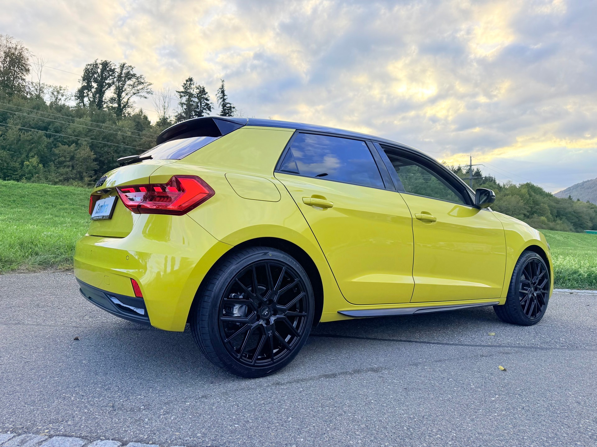 AUDI A1 "SPORTBACK" 30 TFSI 6 GANG SPORT GETRIEBE. VOLL OPTIONEN.CH WAGEN. NEUE 18" ALU RÄDER + WINTERRÄDER. NETTO PREIS 14`900.- !!-image-16