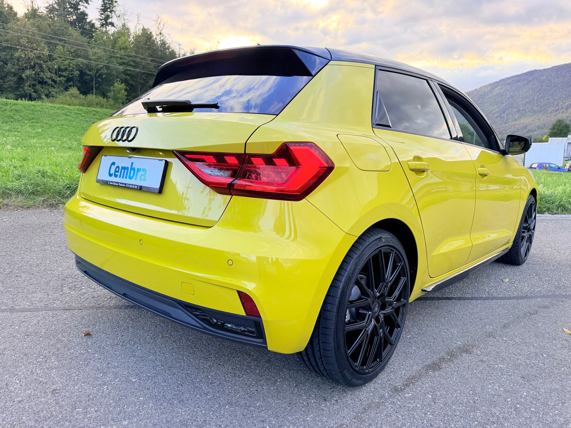 AUDI A1 "SPORTBACK" 30 TFSI 6 GANG SPORT GETRIEBE. VOLL OPTIONEN.CH WAGEN. NEUE 18" ALU RÄDER + WINTERRÄDER. NETTO PREIS 14`900.- !!-image-17