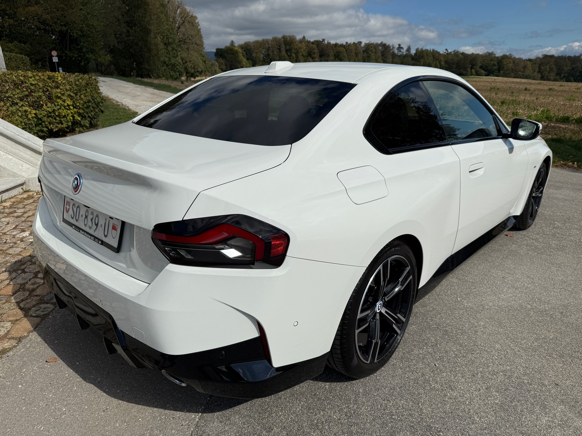 BMW 218i M Sport Coupé-image-3