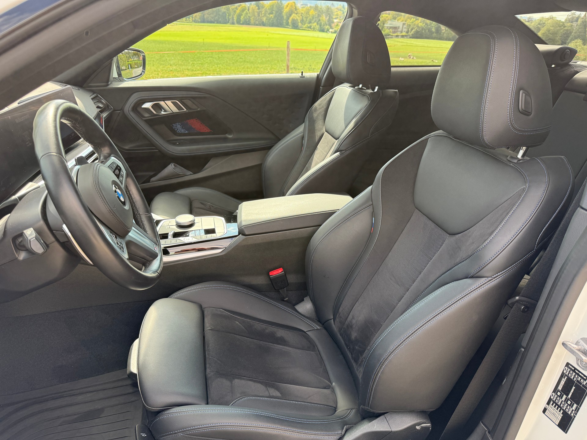 BMW 218i M Sport Coupé-image-13