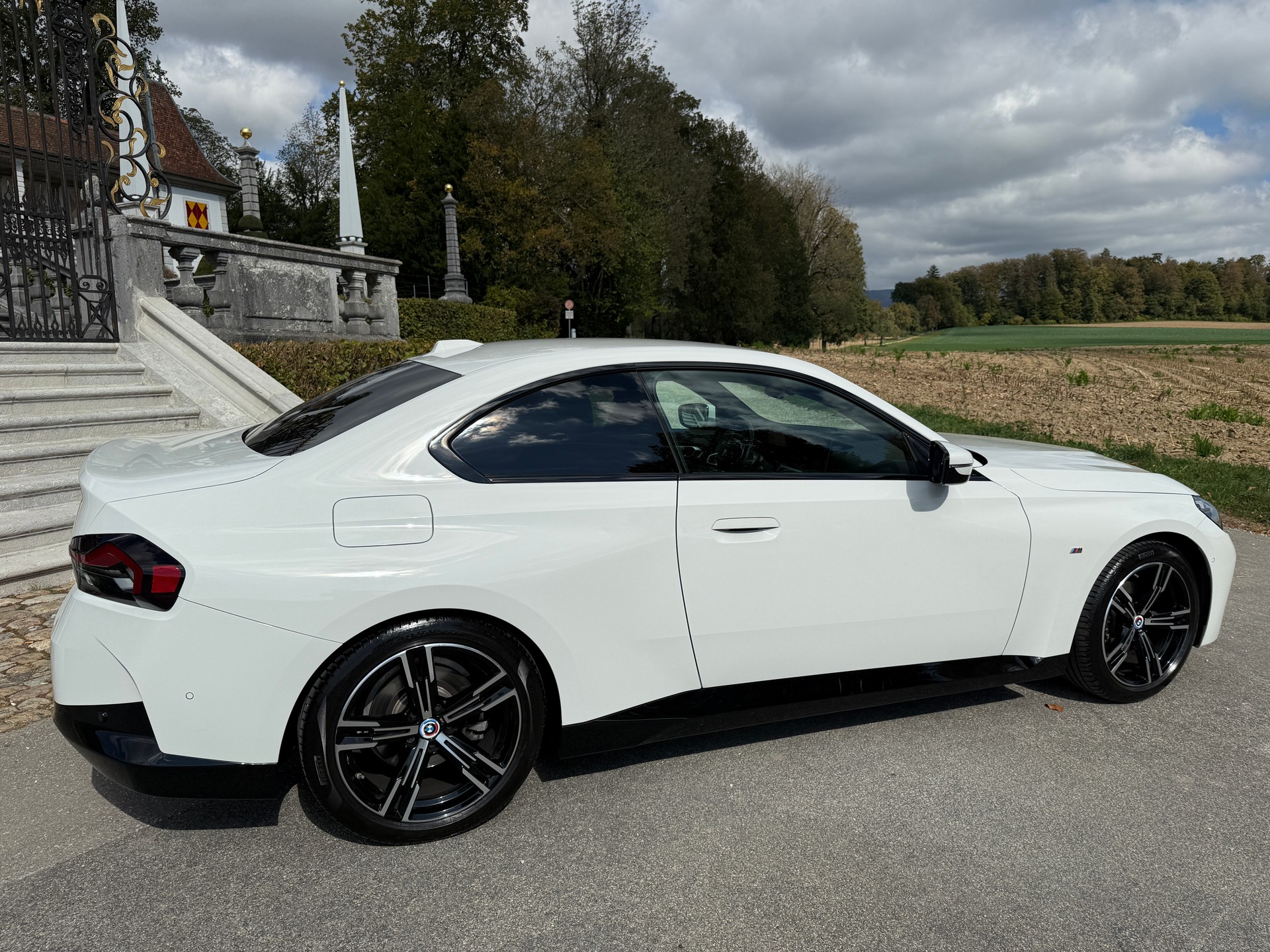 BMW 218i M Sport Coupé-image-2