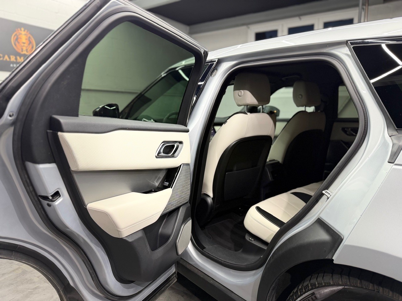 LAND ROVER Range Rover Velar R-Dynamic P 380 SE | CH-Auto | Meridian | Luftfahrwerk | 360° Kamera | ACC-image-14