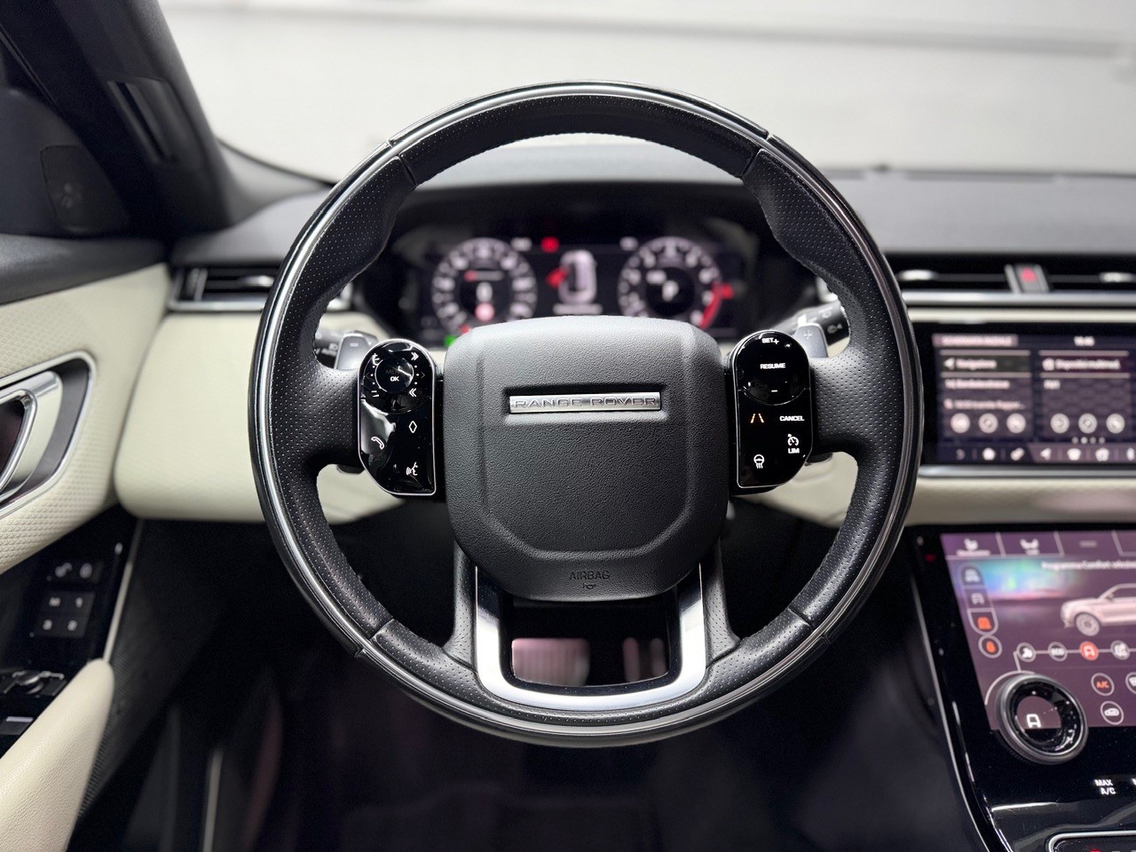 LAND ROVER Range Rover Velar R-Dynamic P 380 SE | CH-Auto | Meridian | Luftfahrwerk | 360° Kamera | ACC-image-16