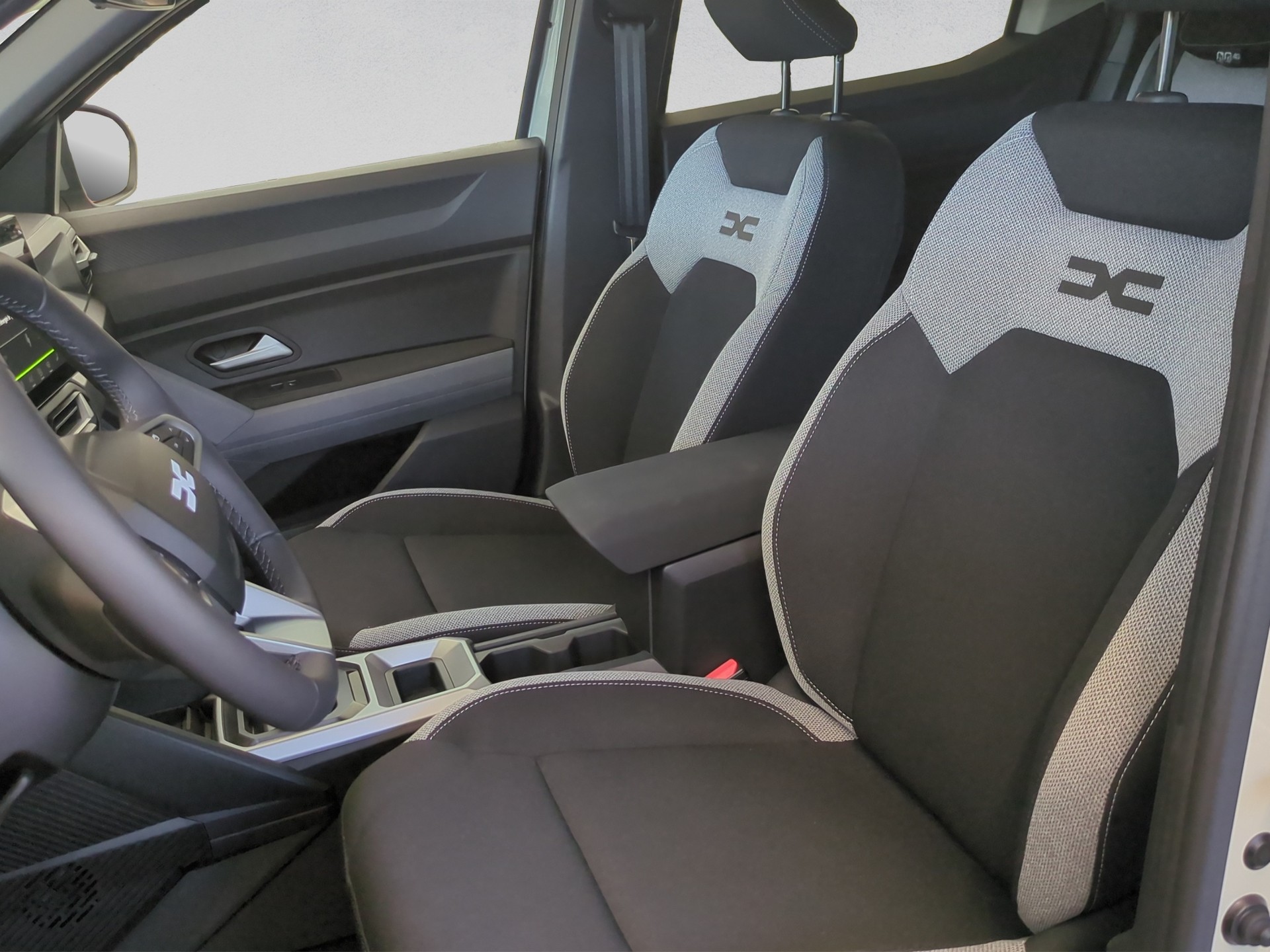 DACIA Duster HEV 155 Journey-image-7