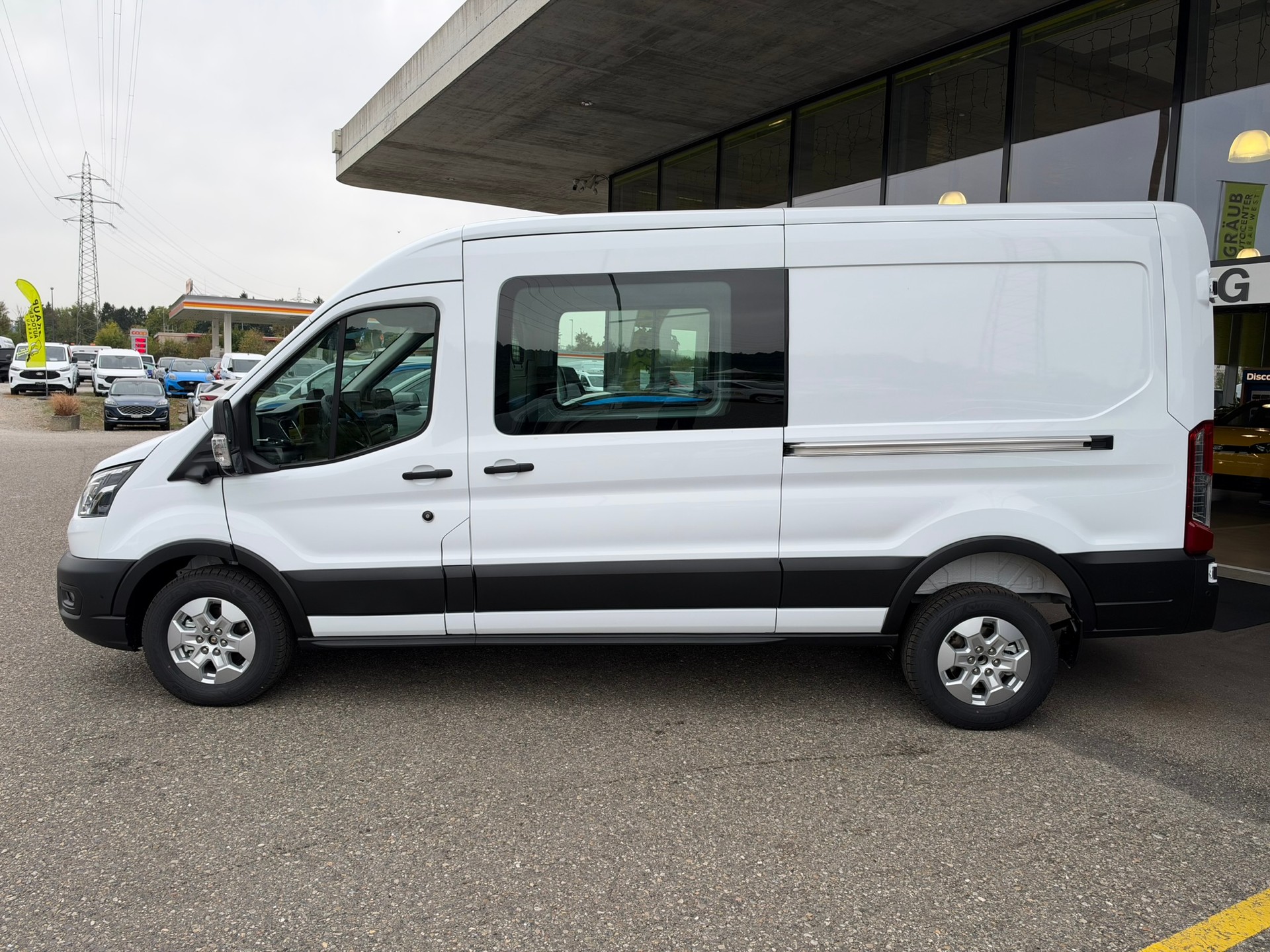 FORD Transit Van 350 L3 Trend 2.0 TDCi 170 FWD A-image-3