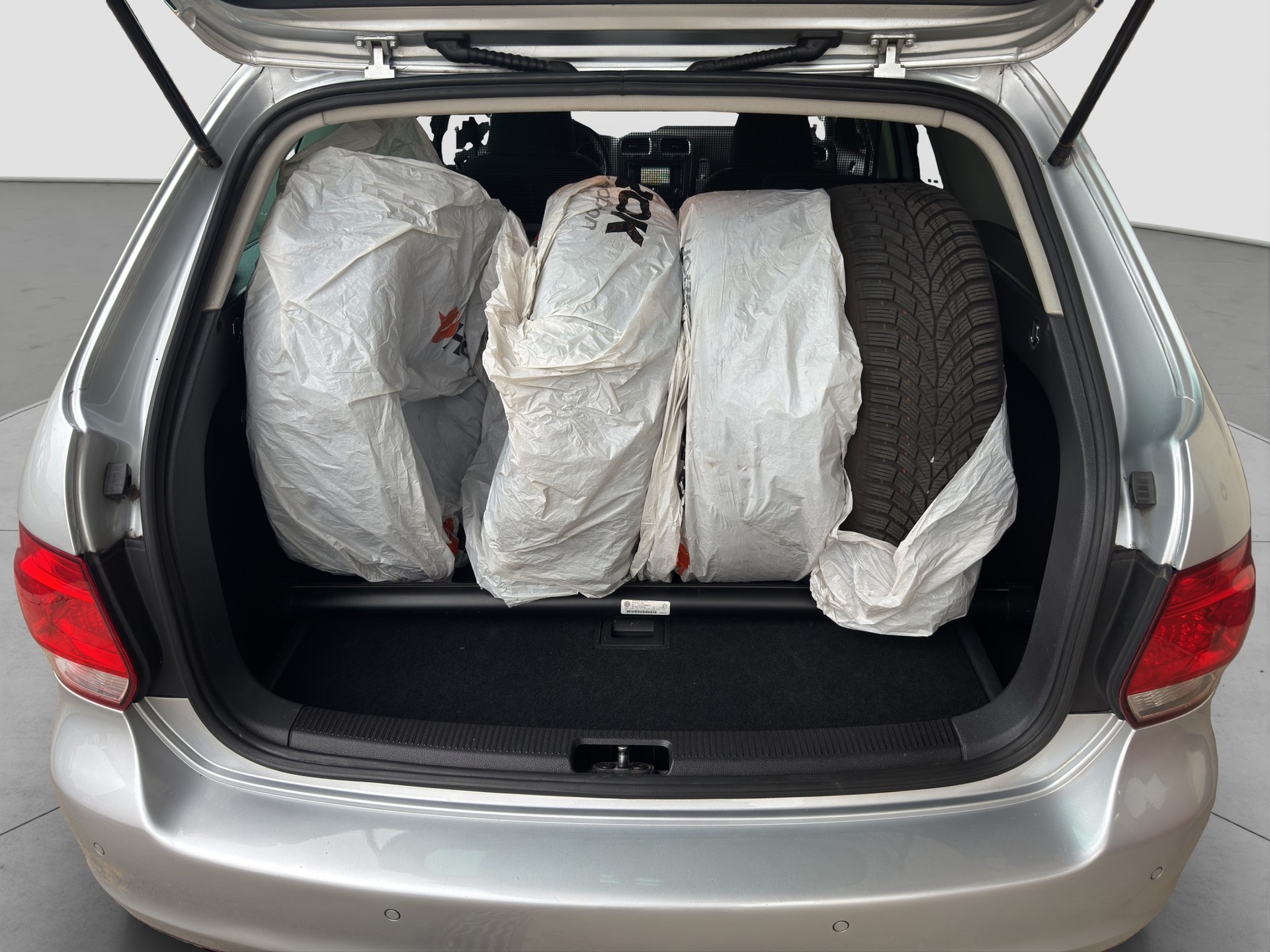 VW GOLF-image-7