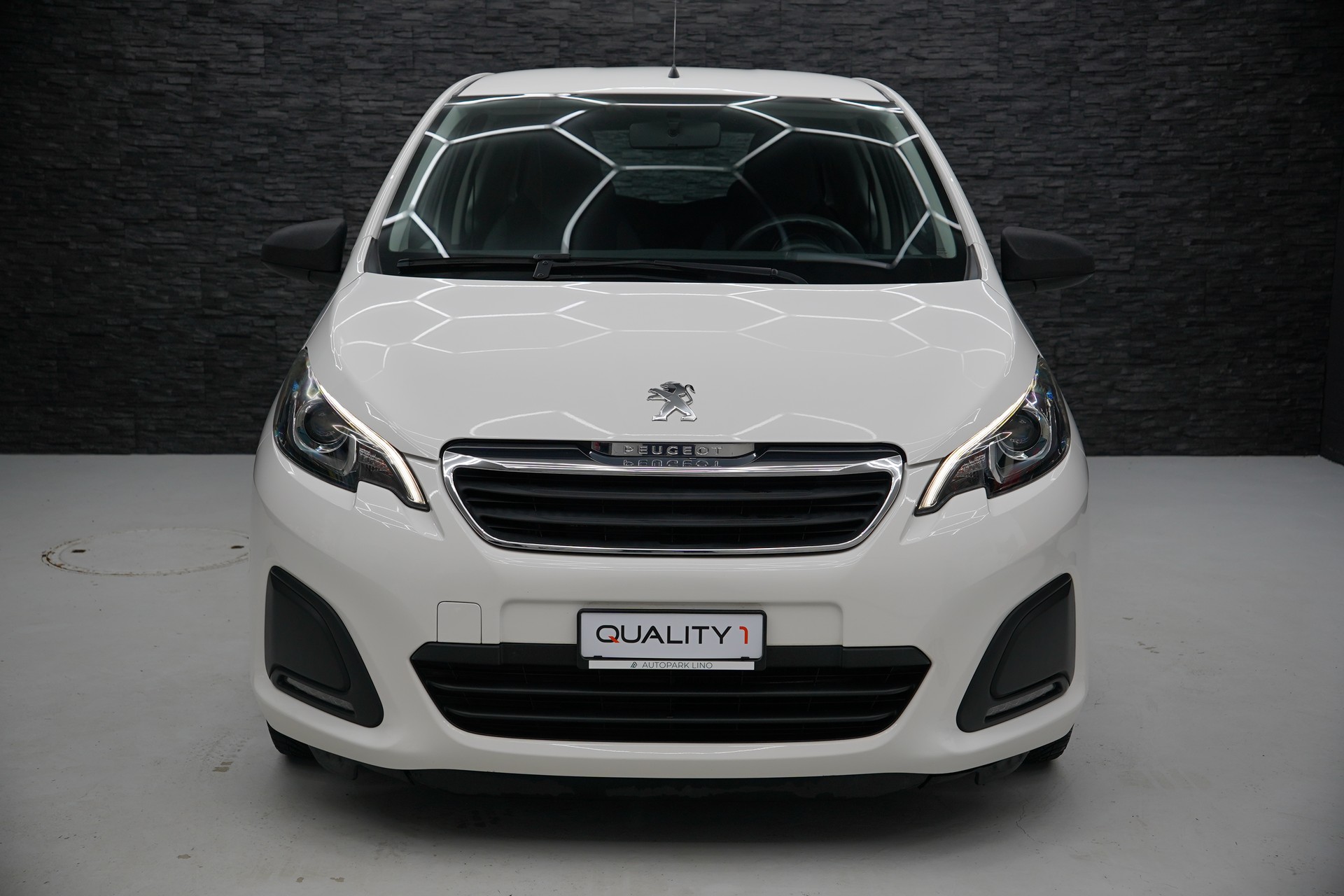 PEUGEOT 108 e-1.0 VTi Stop&Start Active Top-image-1