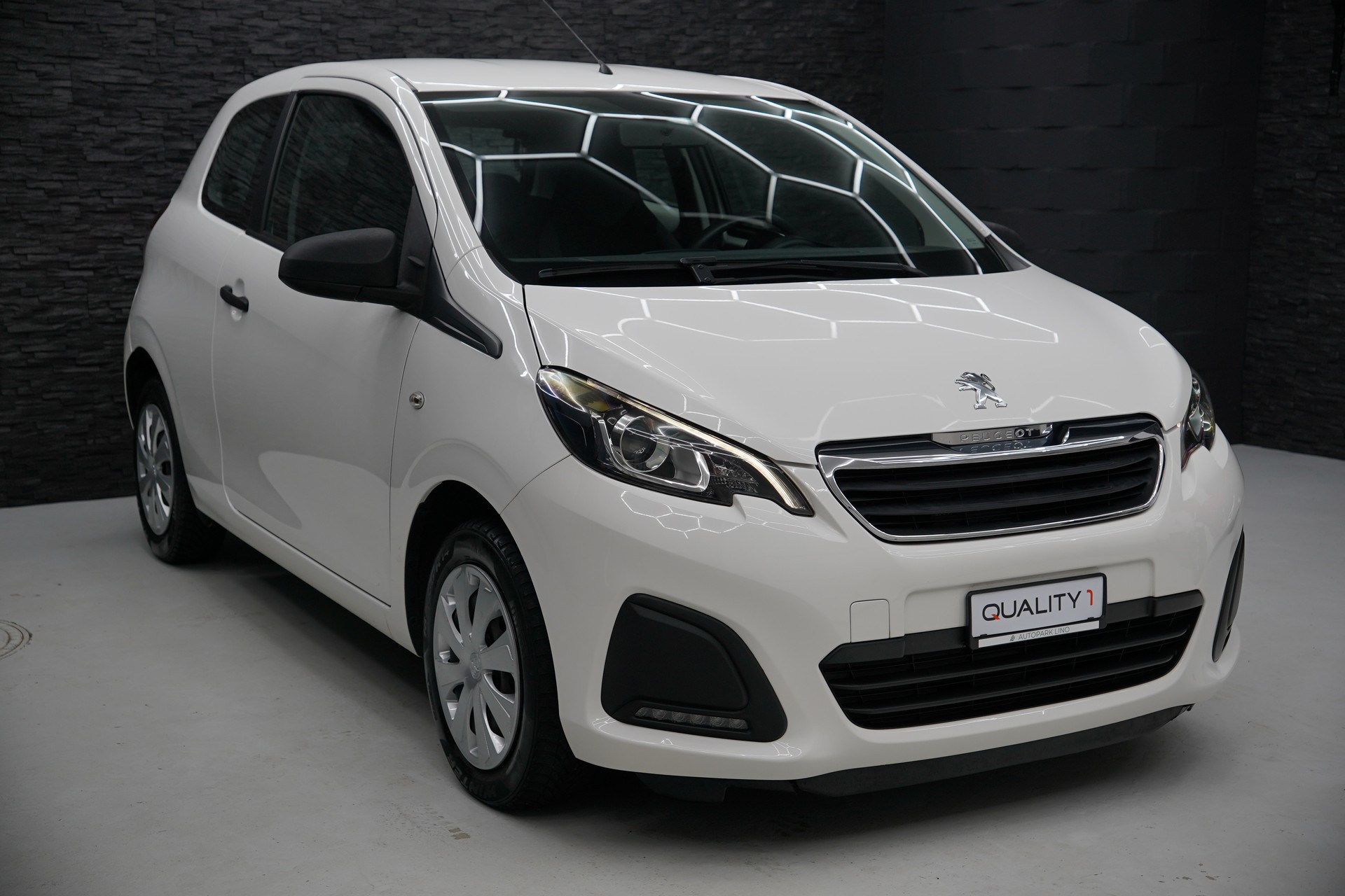 PEUGEOT 108 e-1.0 VTi Stop&Start Active Top-image-0