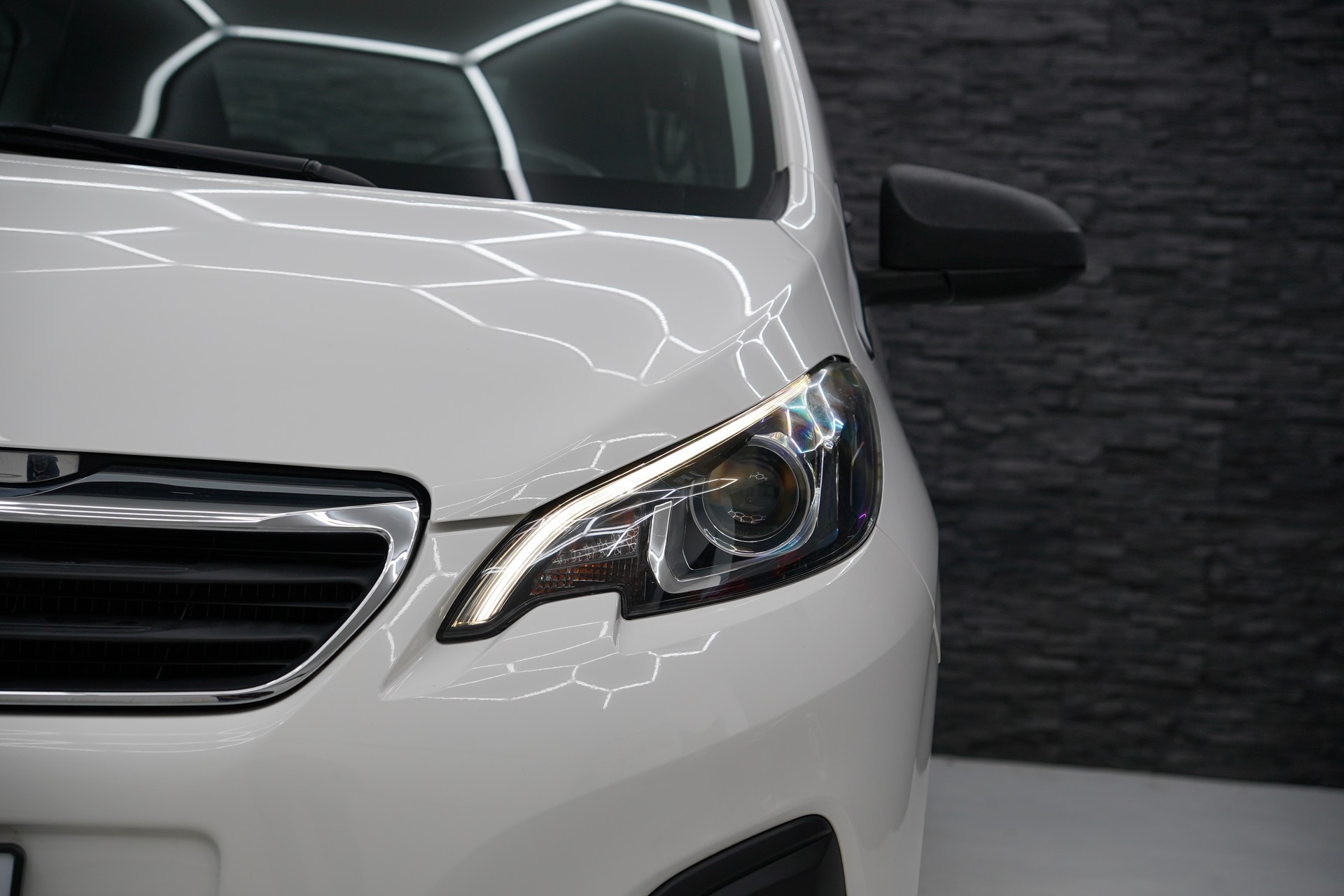 PEUGEOT 108 e-1.0 VTi Stop&Start Active Top-image-9