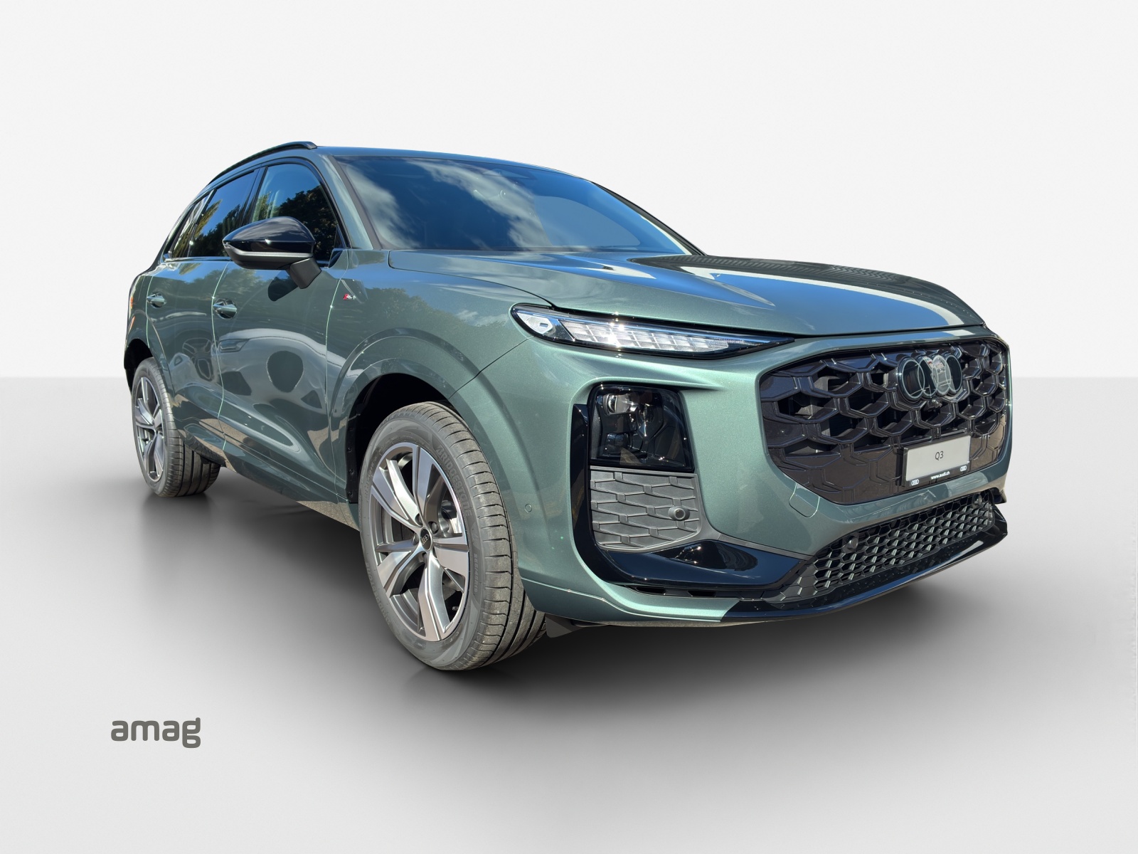 AUDI Q3 SUV 110 kW TFSI S tronic-image-5