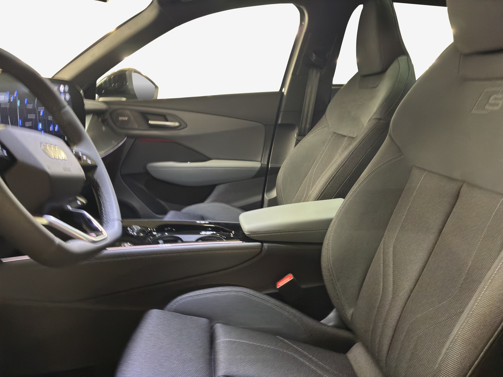 AUDI Q3 SUV 110 kW TFSI S tronic-image-7