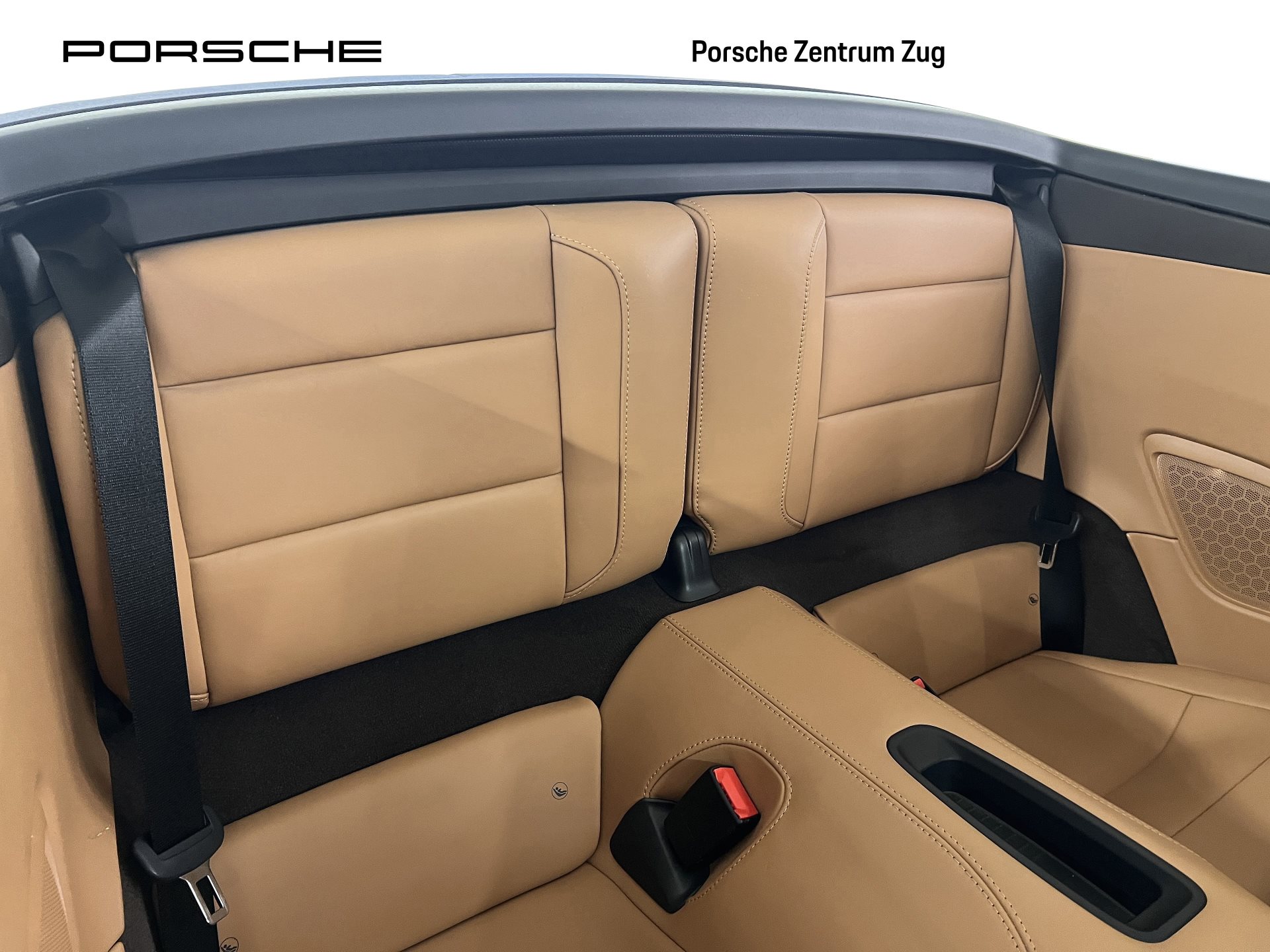 PORSCHE 911 Carrera 4S Cabriolet-image-24