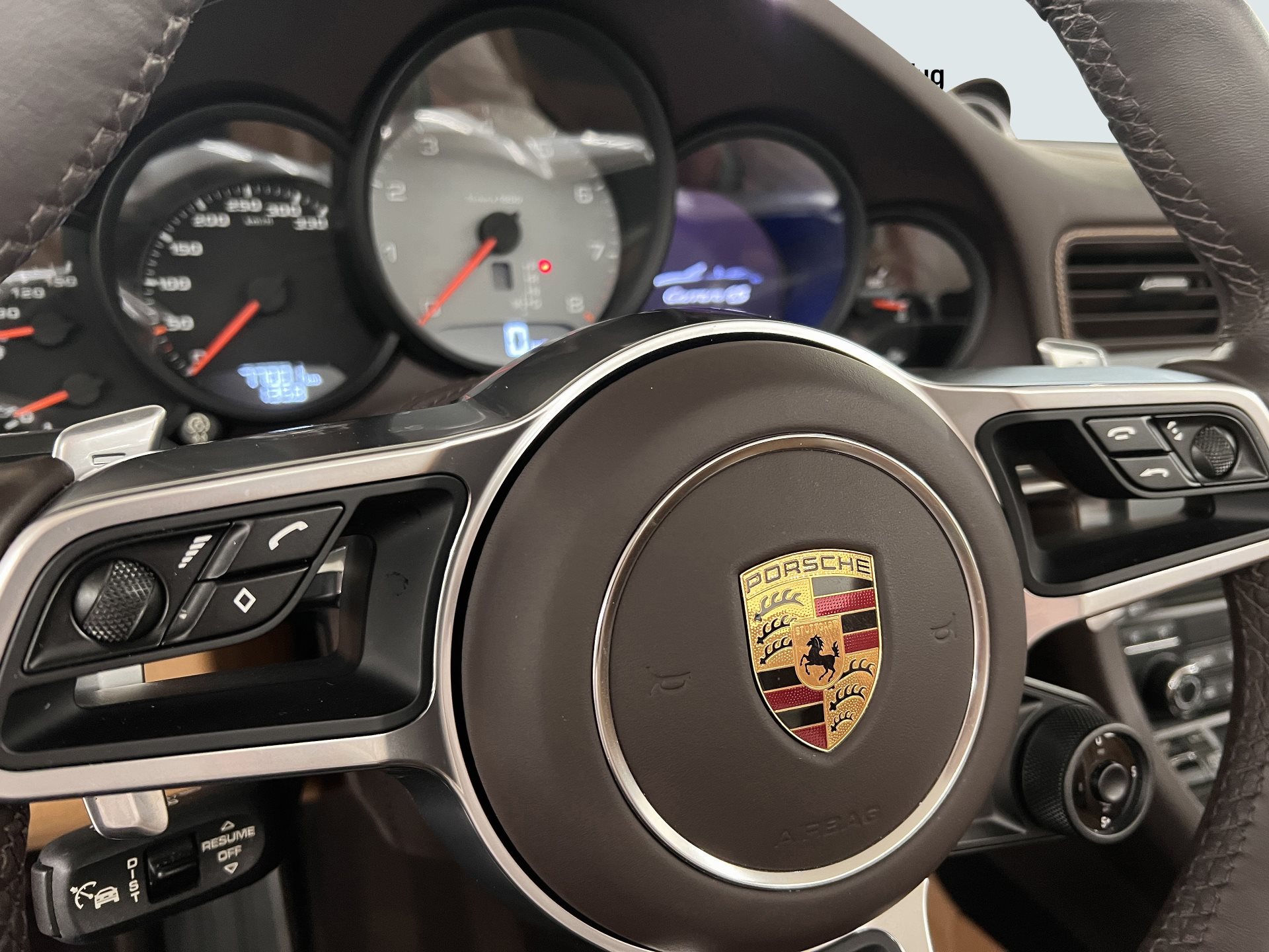 PORSCHE 911 Carrera 4S Cabriolet-image-17