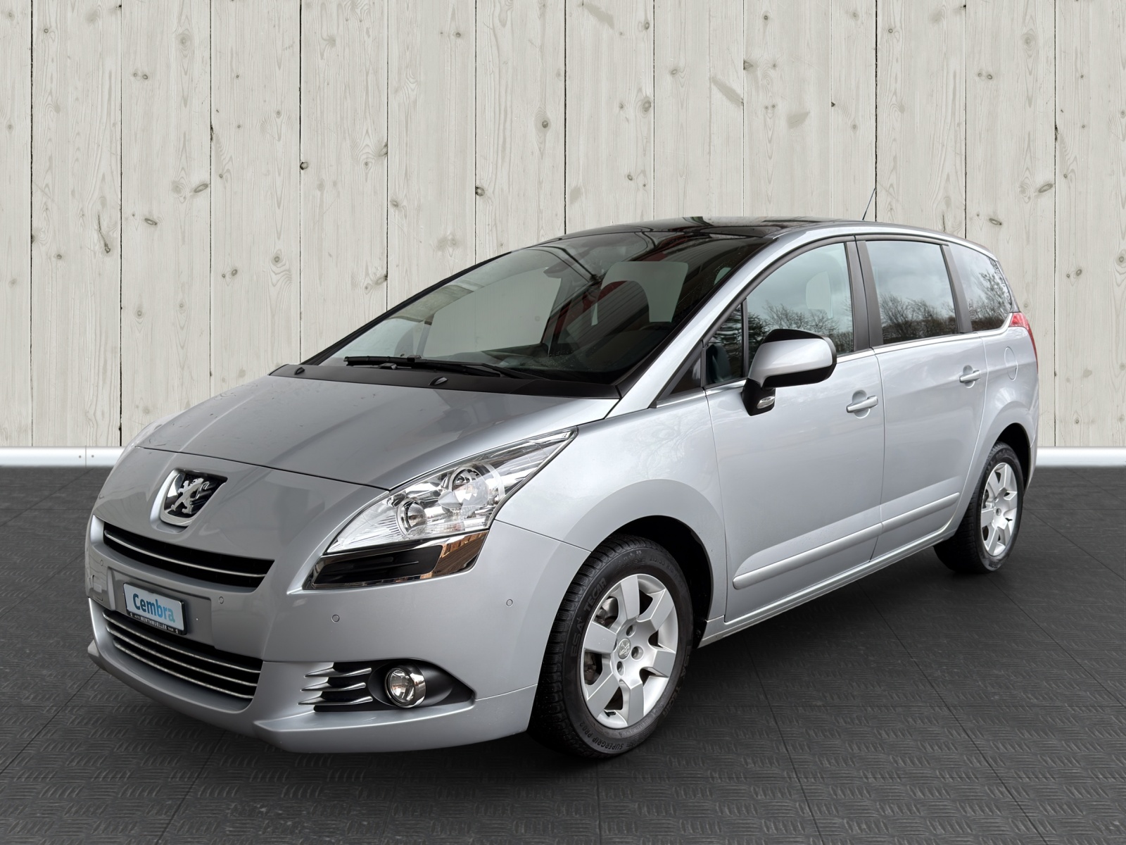 PEUGEOT 5008 1.6 HDI Business EGS6-image-2