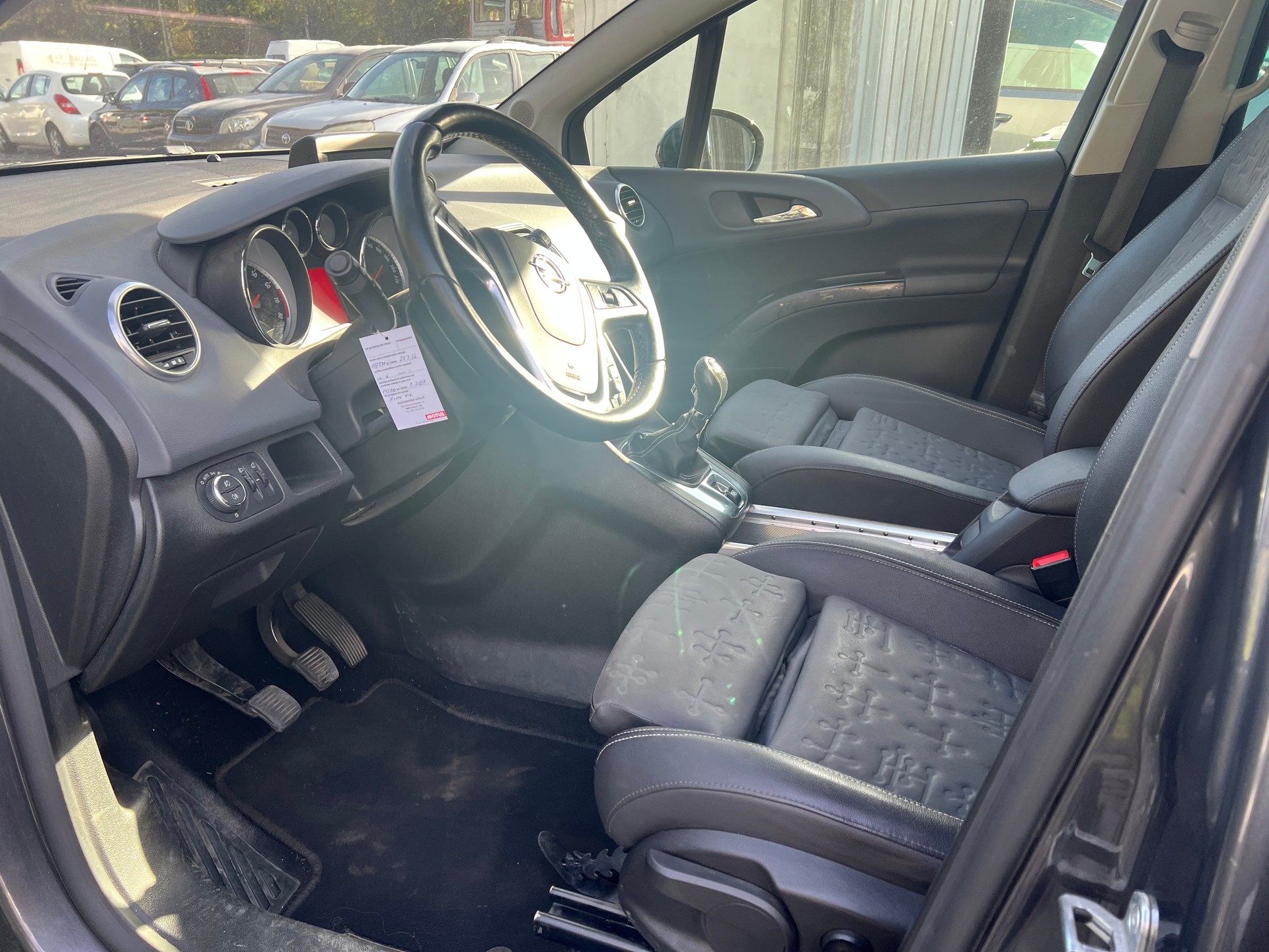 OPEL Meriva 1.4 Turbo Anniversary Edition-image-6