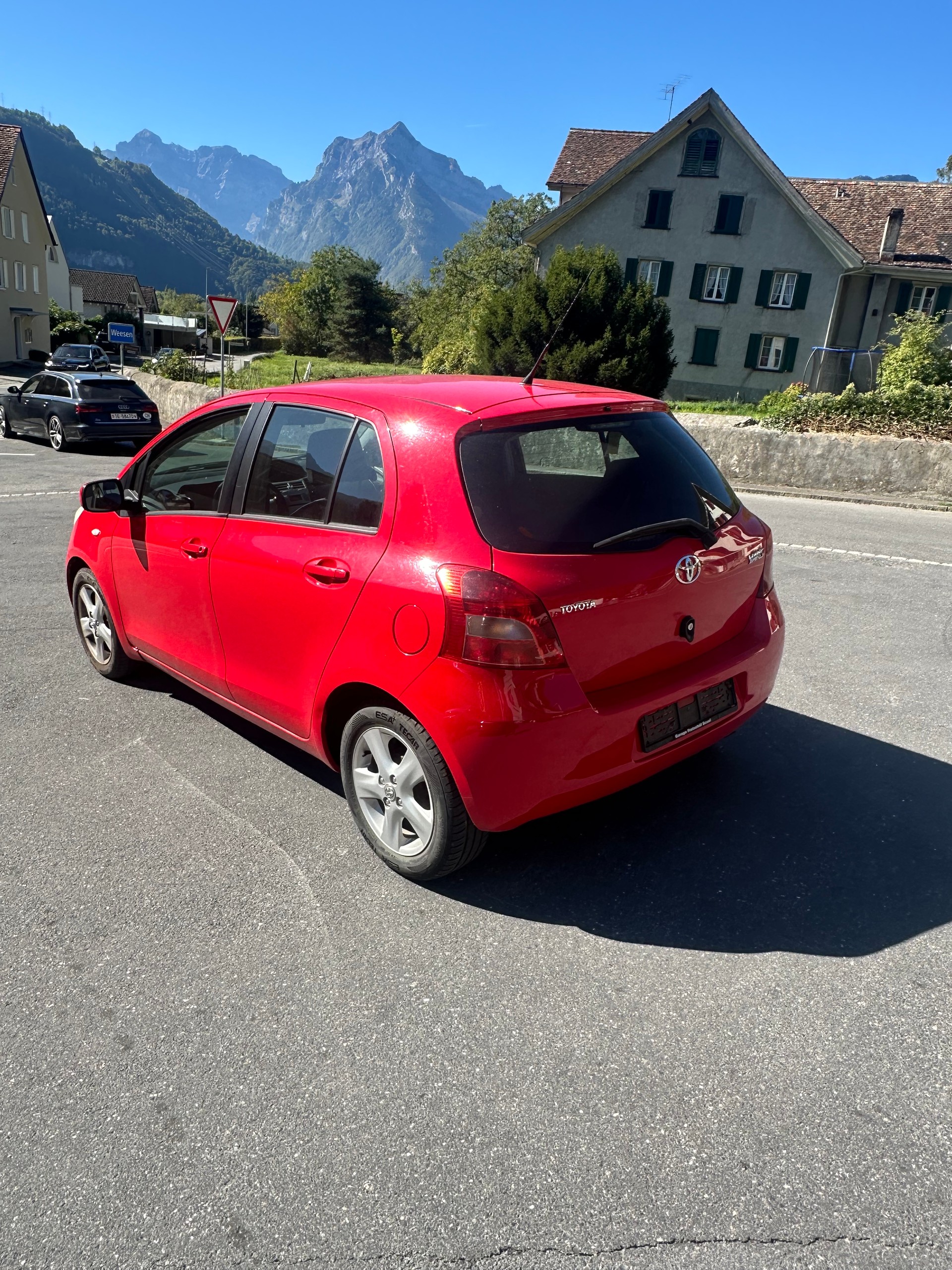 TOYOTA Yaris 1.3 Linea Luna-image-2