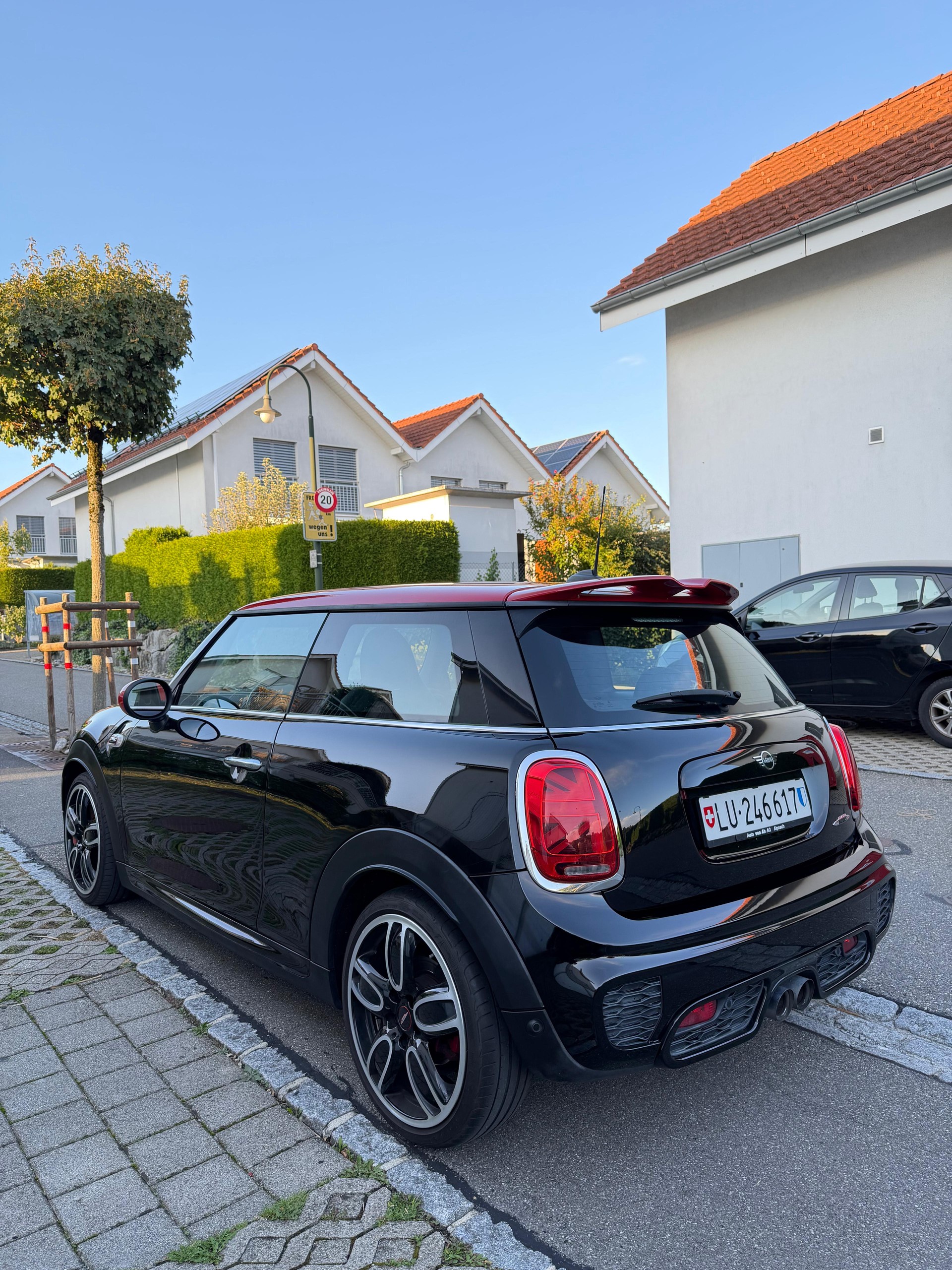 MINI MINI Cooper John Cooper Works Steptronic *Facelift*-image-2
