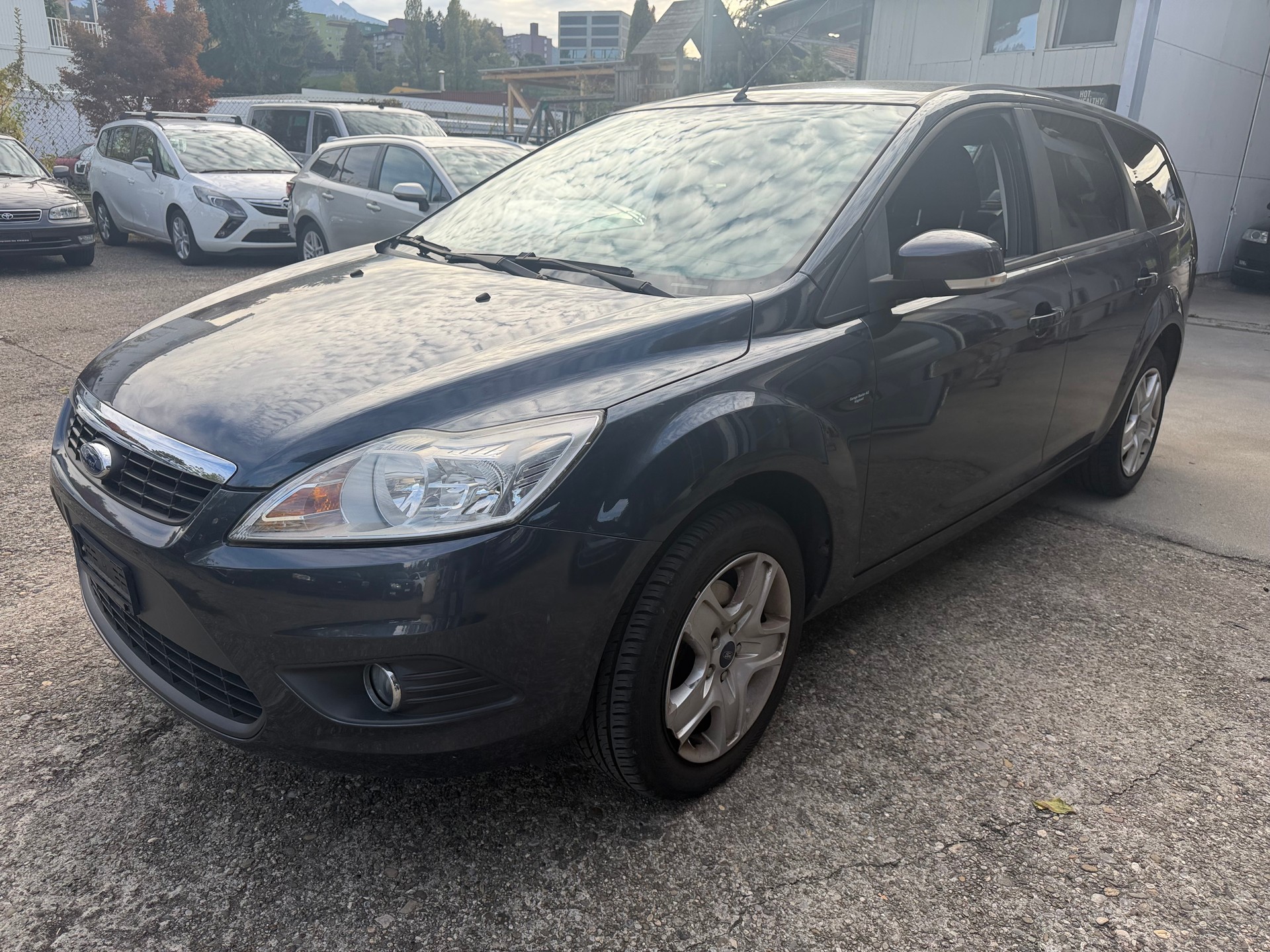 FORD Focus 1.6i VCT Carving-image-2