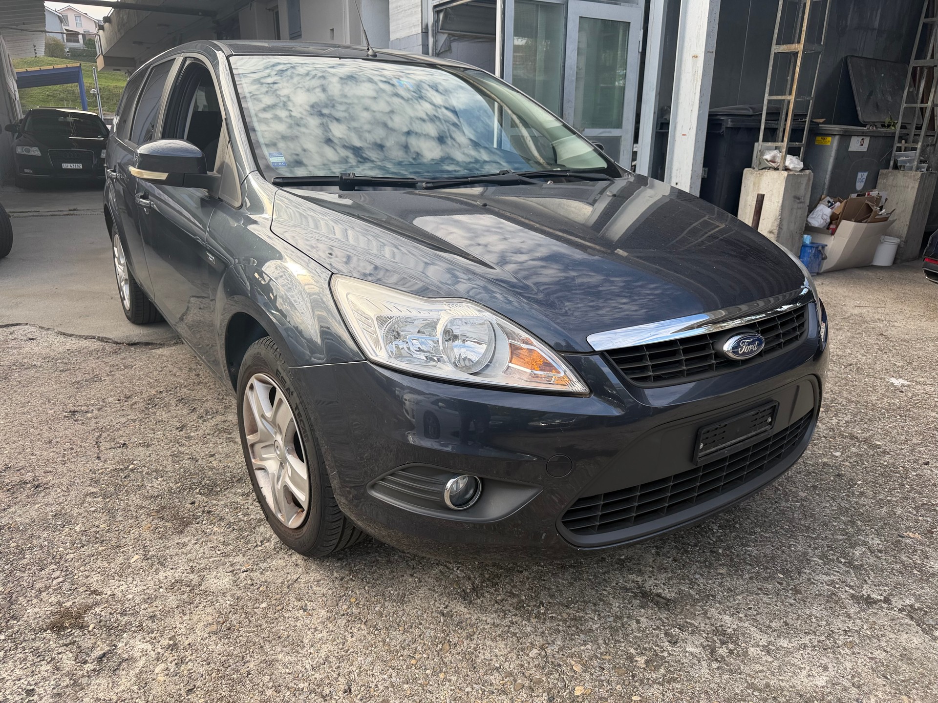 FORD Focus 1.6i VCT Carving-image-1
