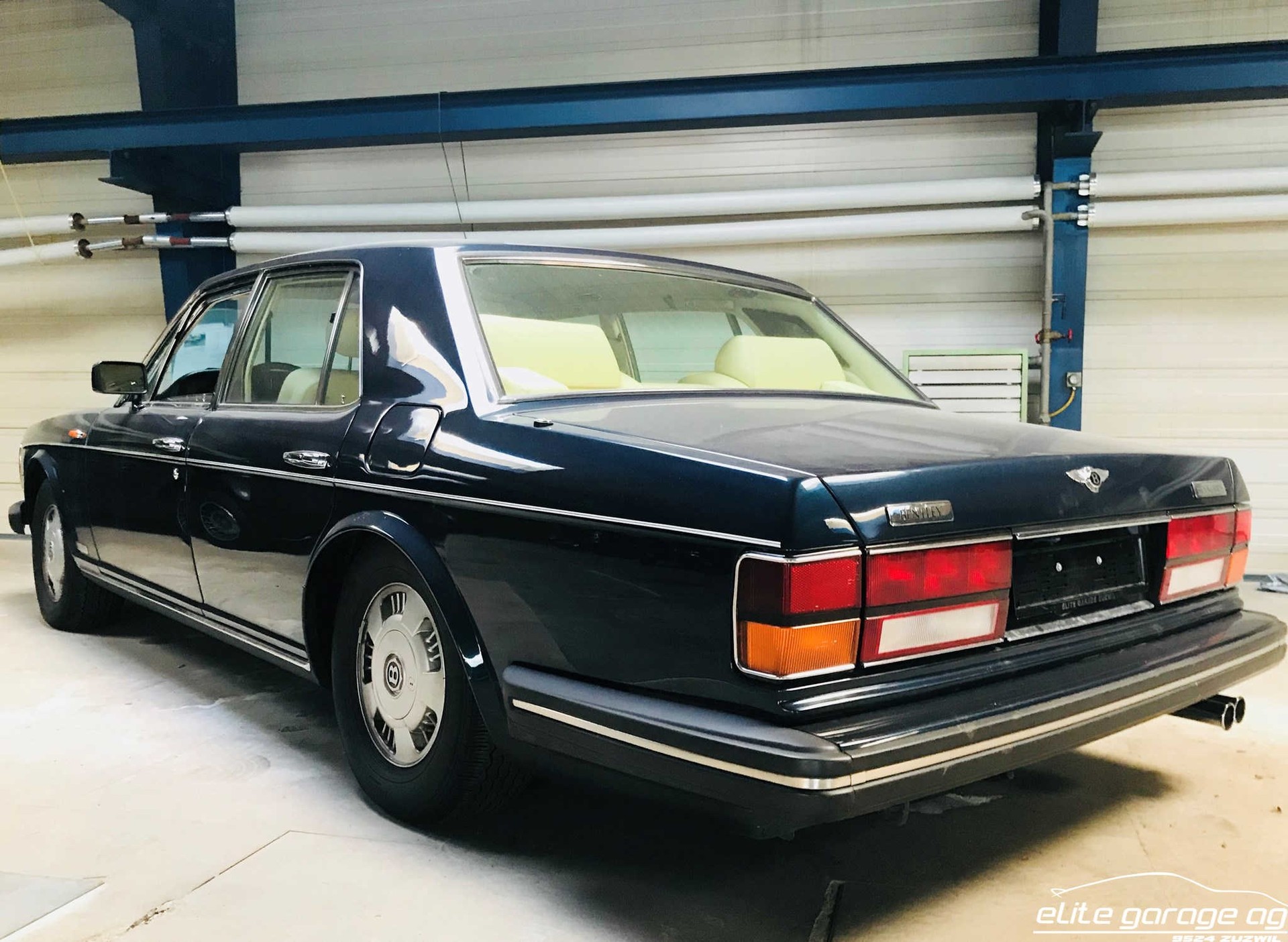 BENTLEY Brooklands-image-2