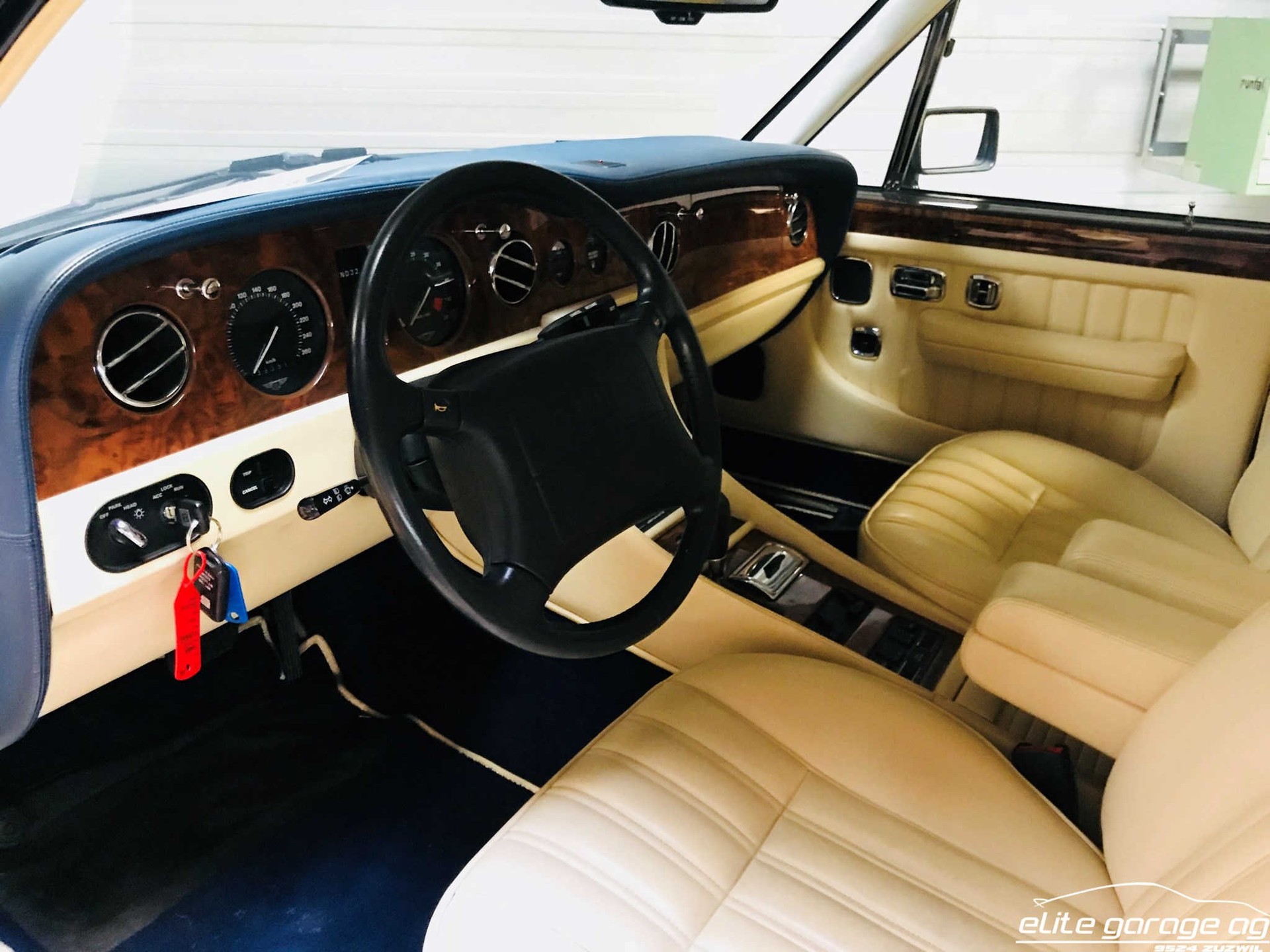 BENTLEY Brooklands-image-4