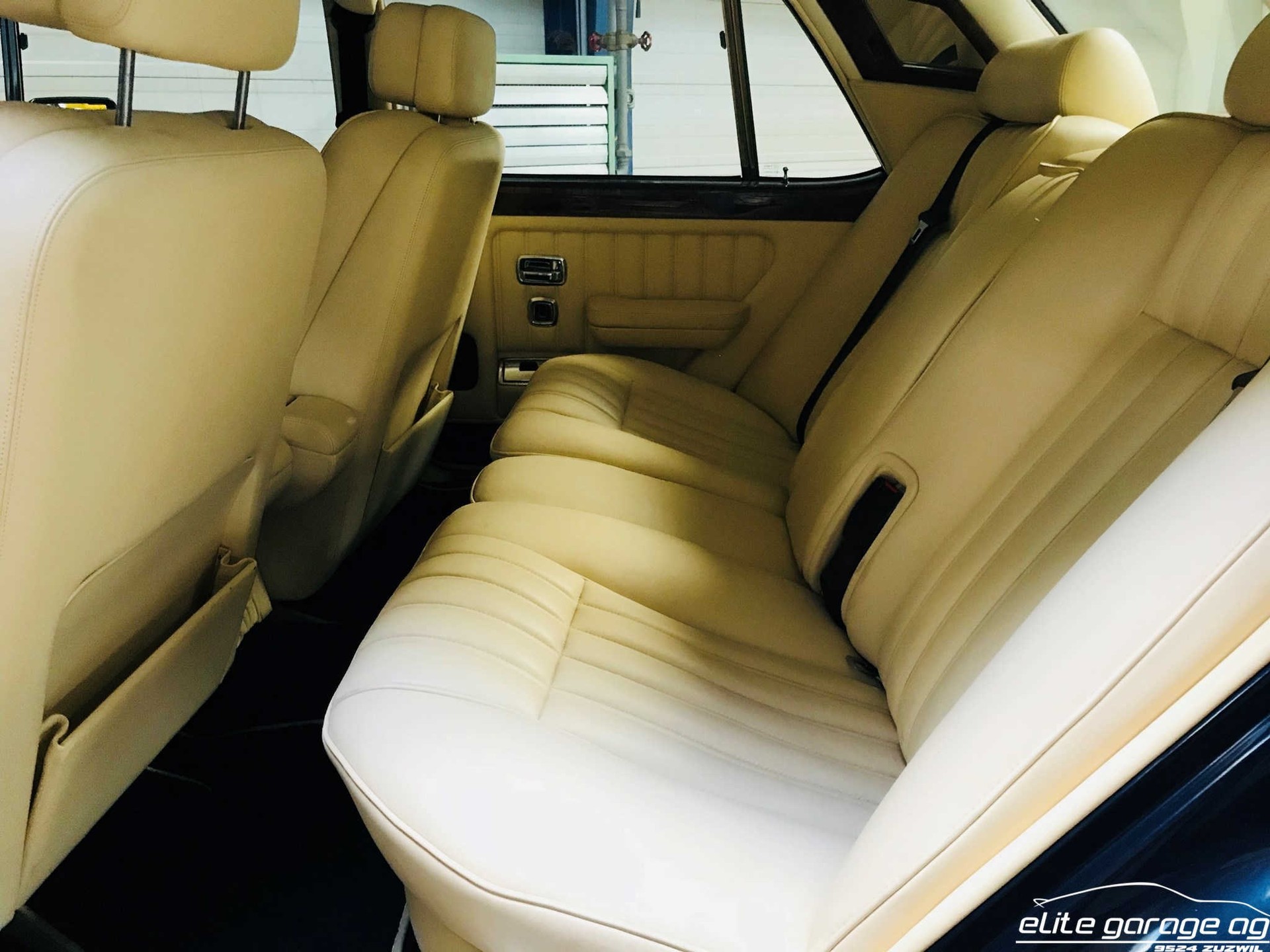 BENTLEY Brooklands-image-7