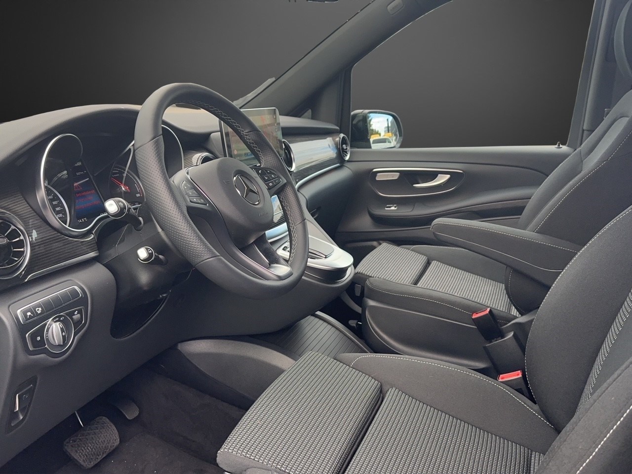 MERCEDES-BENZ EQV 300 lang-image-6