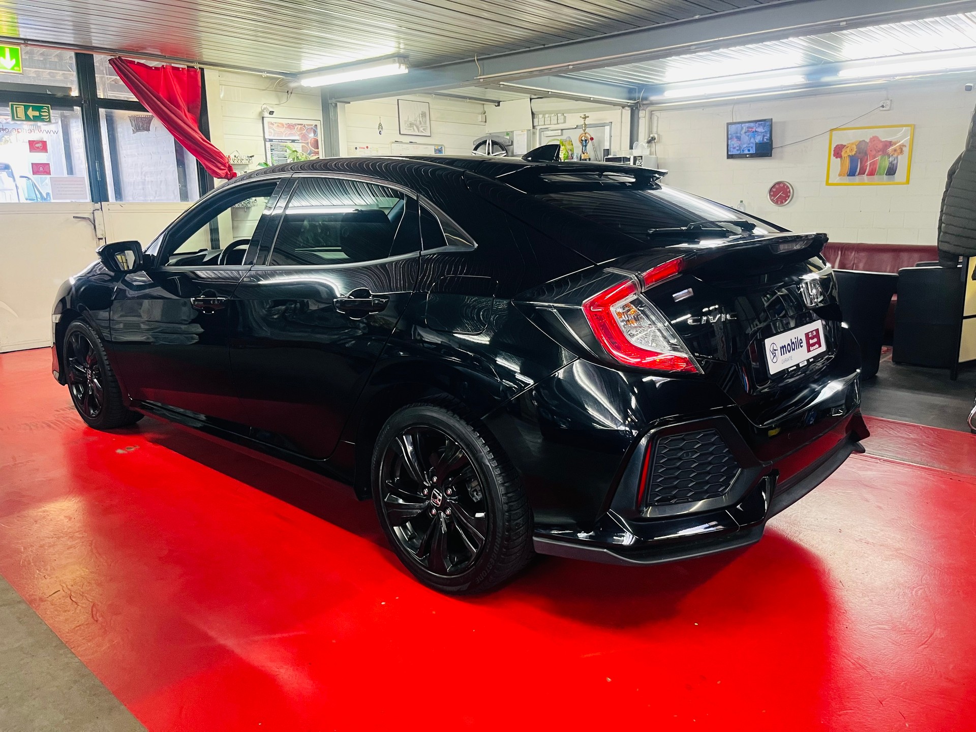HONDA Civic 1.0 VTEC Elegance CVT-image-3