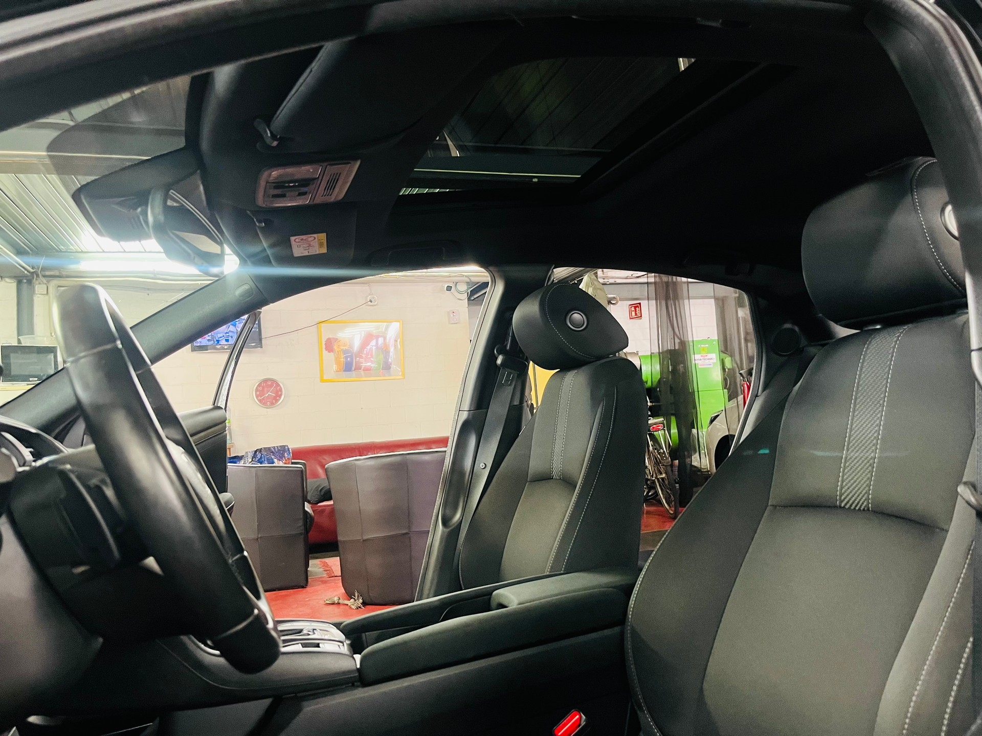 HONDA Civic 1.0 VTEC Elegance CVT-image-13