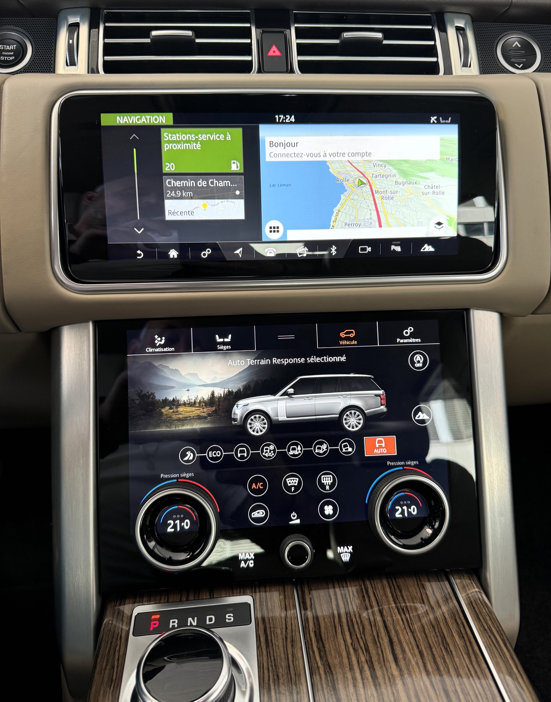 LAND ROVER Range Rover 2.0 Si4 P400e PHEV Vogue Automatic-image-24