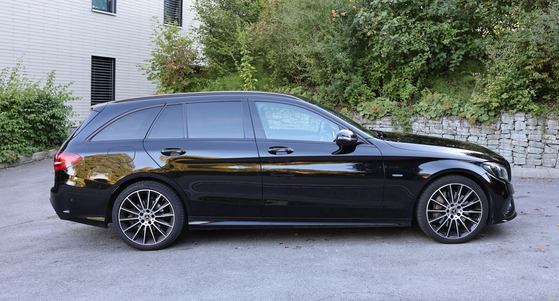 MERCEDES-BENZ C 350 e AMG Line 7G-Tronic-image-2