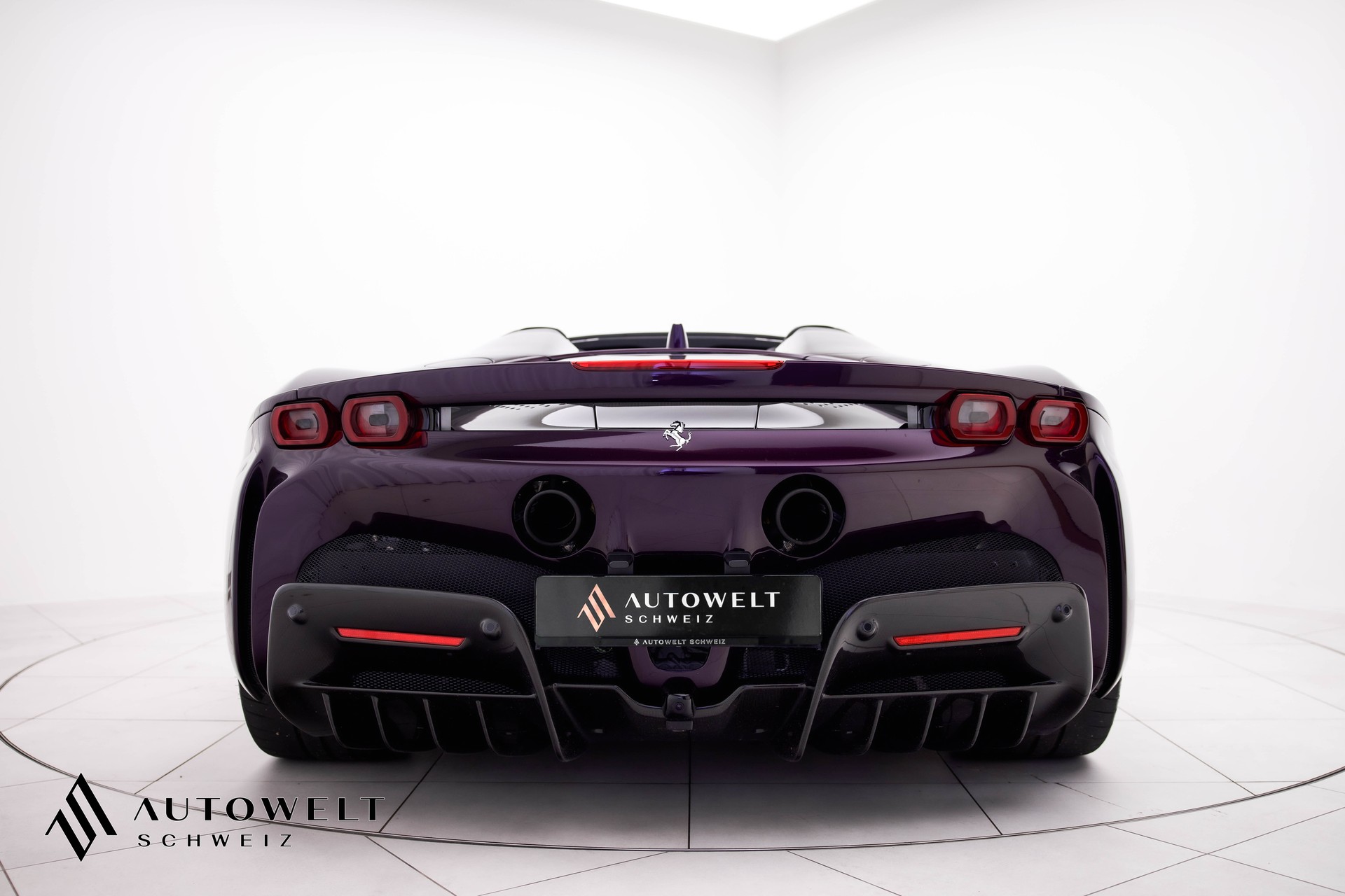 FERRARI SF90 Spider Tailor Made-image-5
