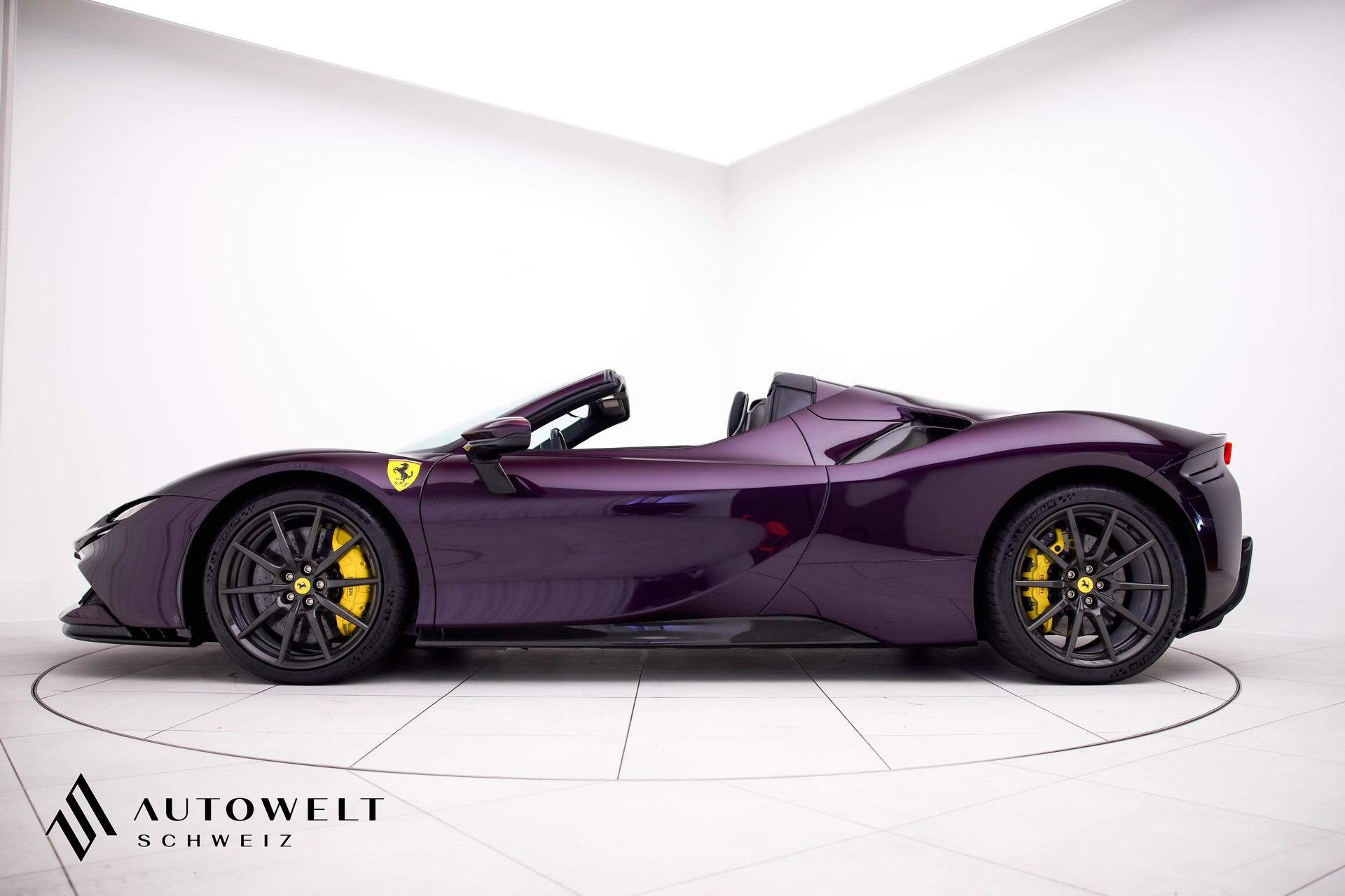 FERRARI SF90 Spider Tailor Made-image-2