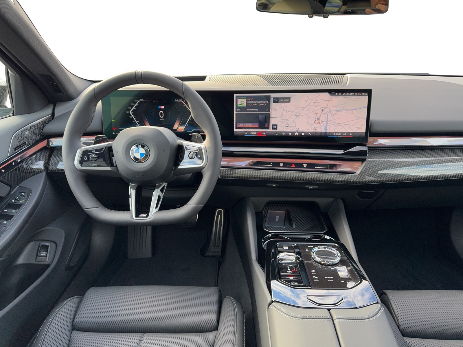 BMW 540d xDrive 48V Touring M Sport Pro-image-11