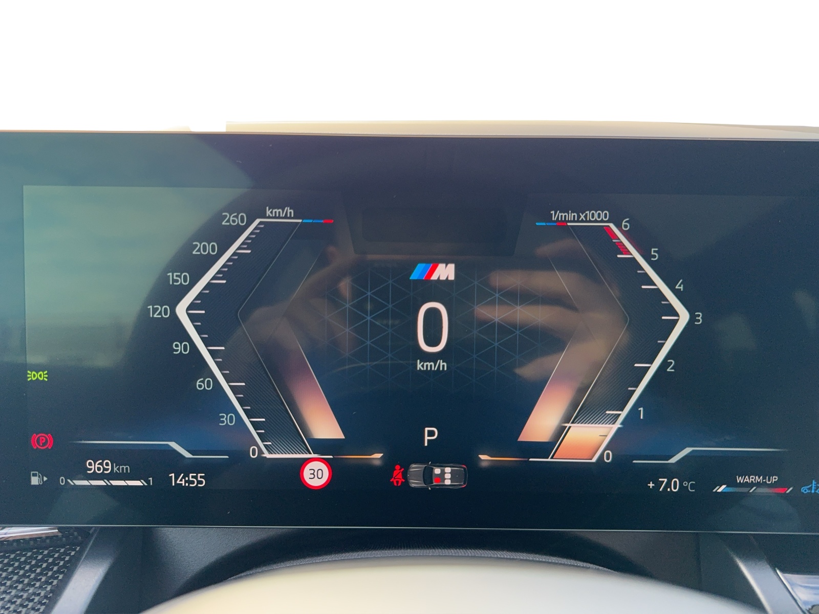 BMW 540d xDrive 48V Touring M Sport Pro-image-9