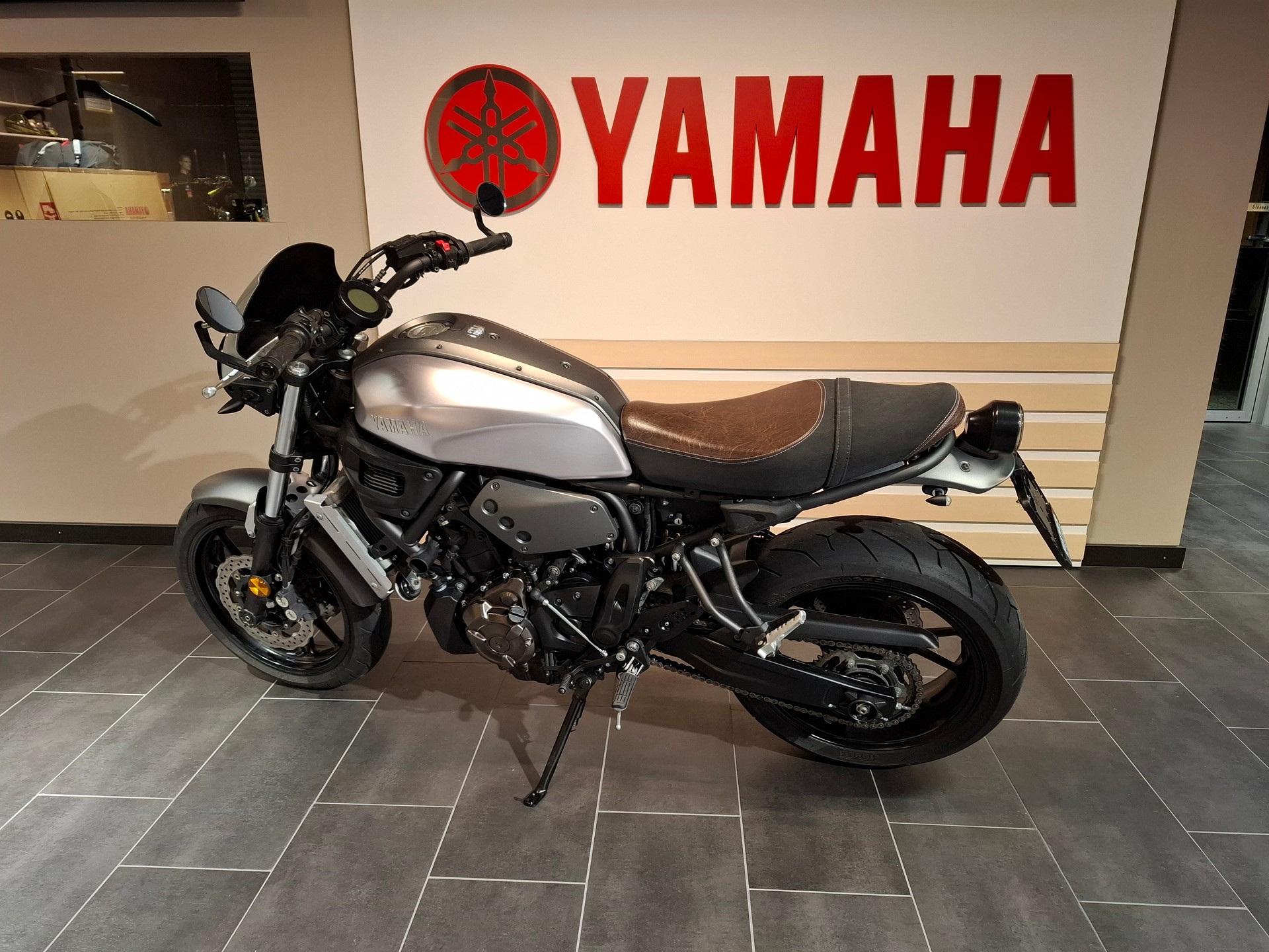 YAMAHA XSR 700-image-3