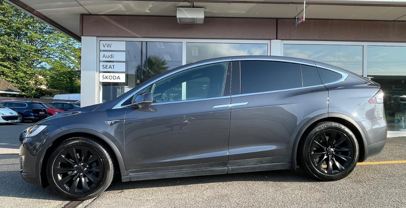 TESLA MODEL X 90 D 525PS 4x4 0-100Km/h in 5S Autopilot-image-1