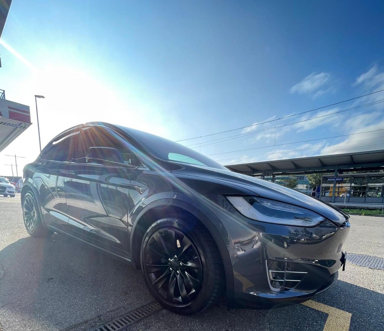 TESLA MODEL X 90 D 525PS 4x4 0-100Km/h in 5S Autopilot-image-2